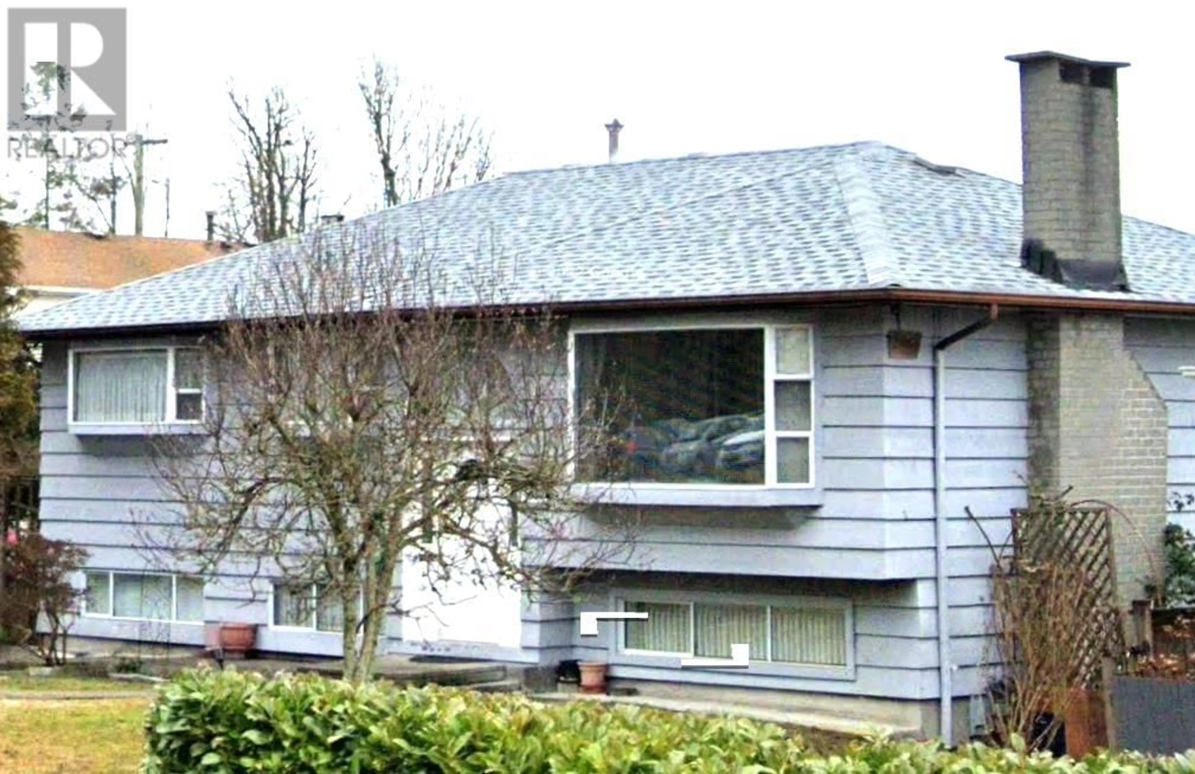Frontside or backside of a home for 1060 STRATFORD AVENUE, Burnaby British Columbia V5B3X8