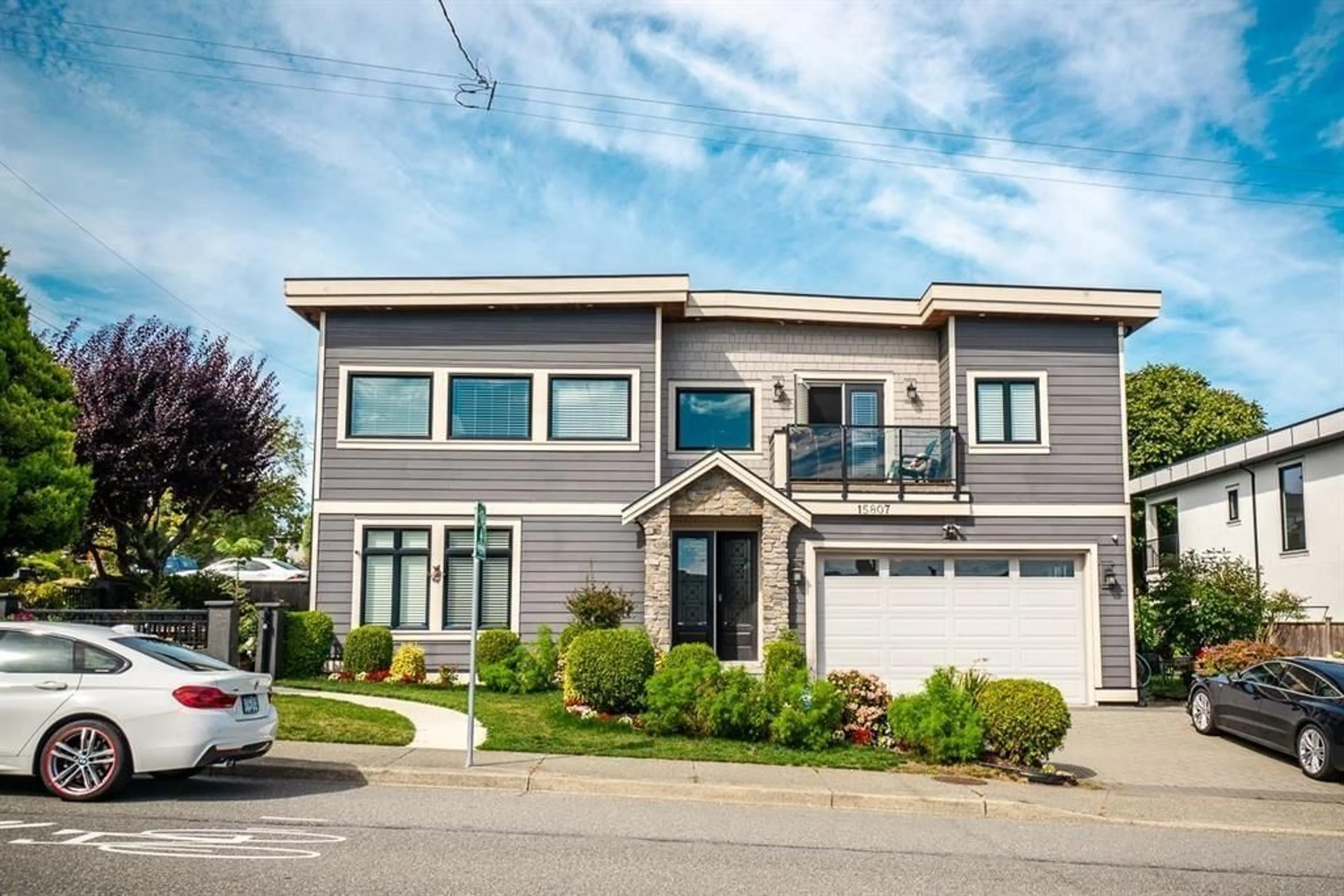 Frontside or backside of a home for 15807 BUENA VISTA AVENUE, White Rock British Columbia V4B2A2