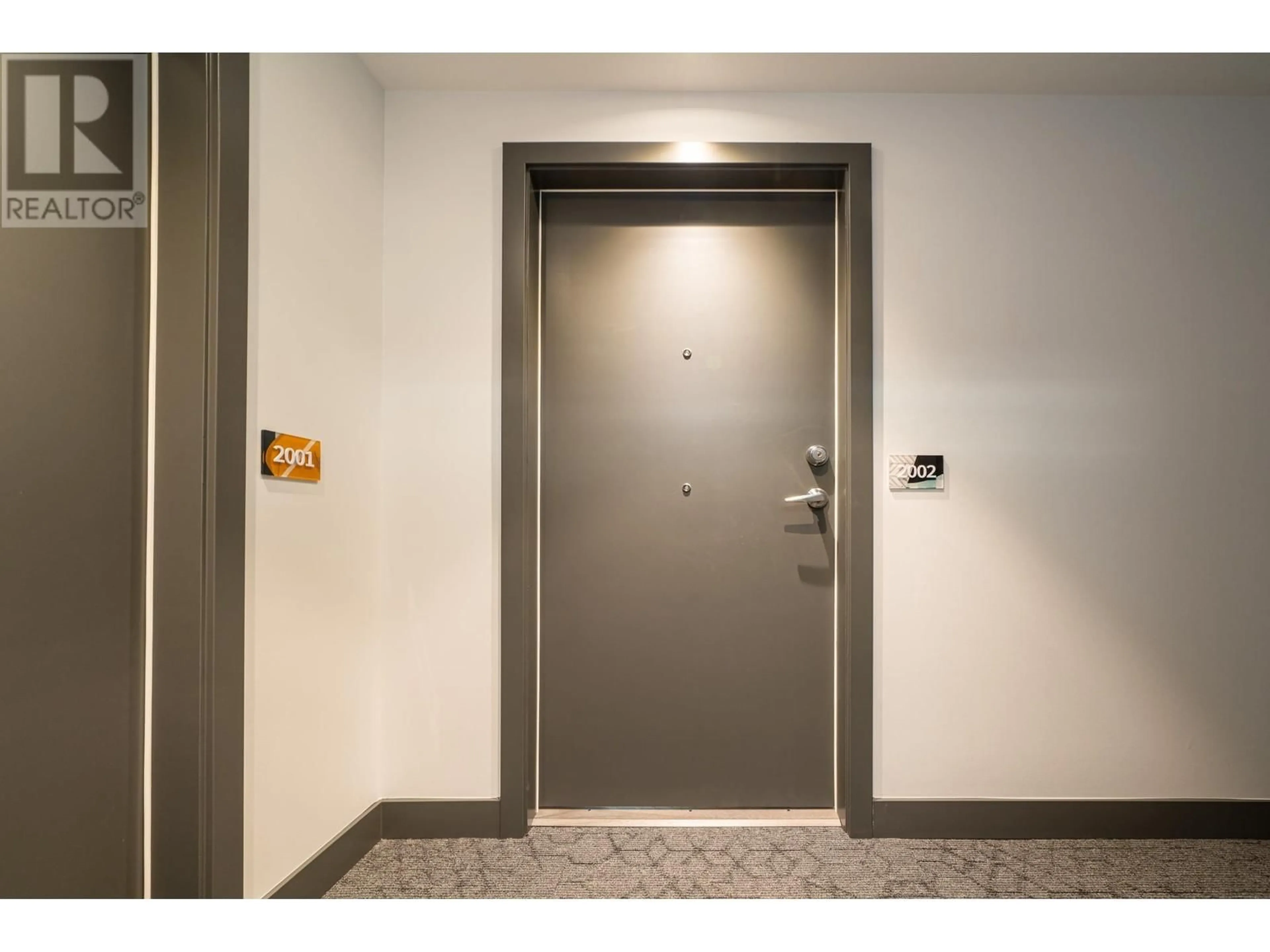 Indoor foyer for 2002 - 8188 FRASER STREET, Vancouver British Columbia V5X0J8