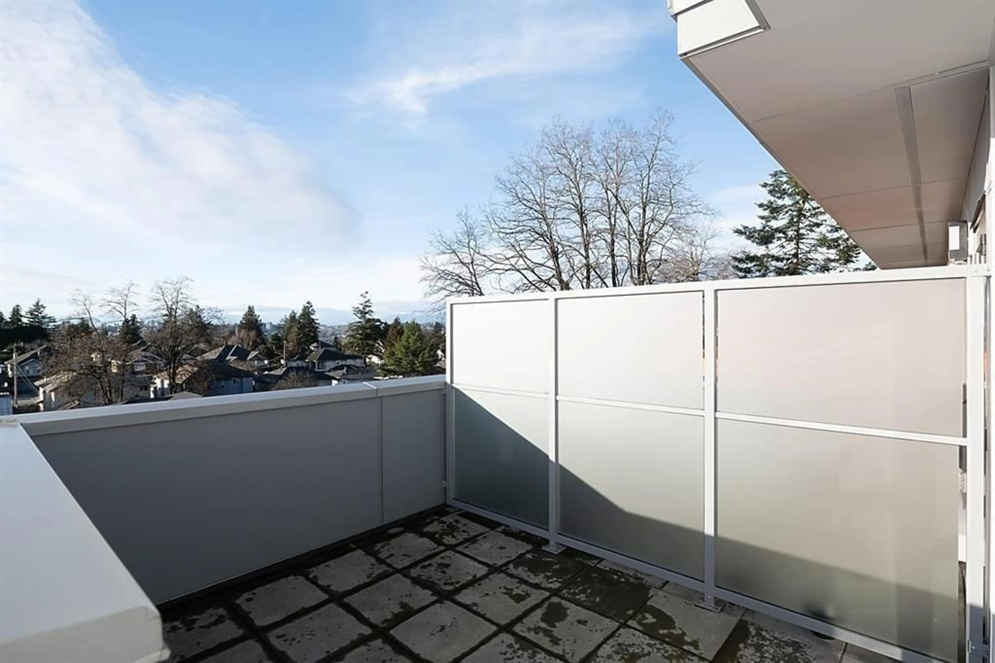 Balcony in the apartment for 516 10928 132 STREET, Surrey British Columbia V3T3W7