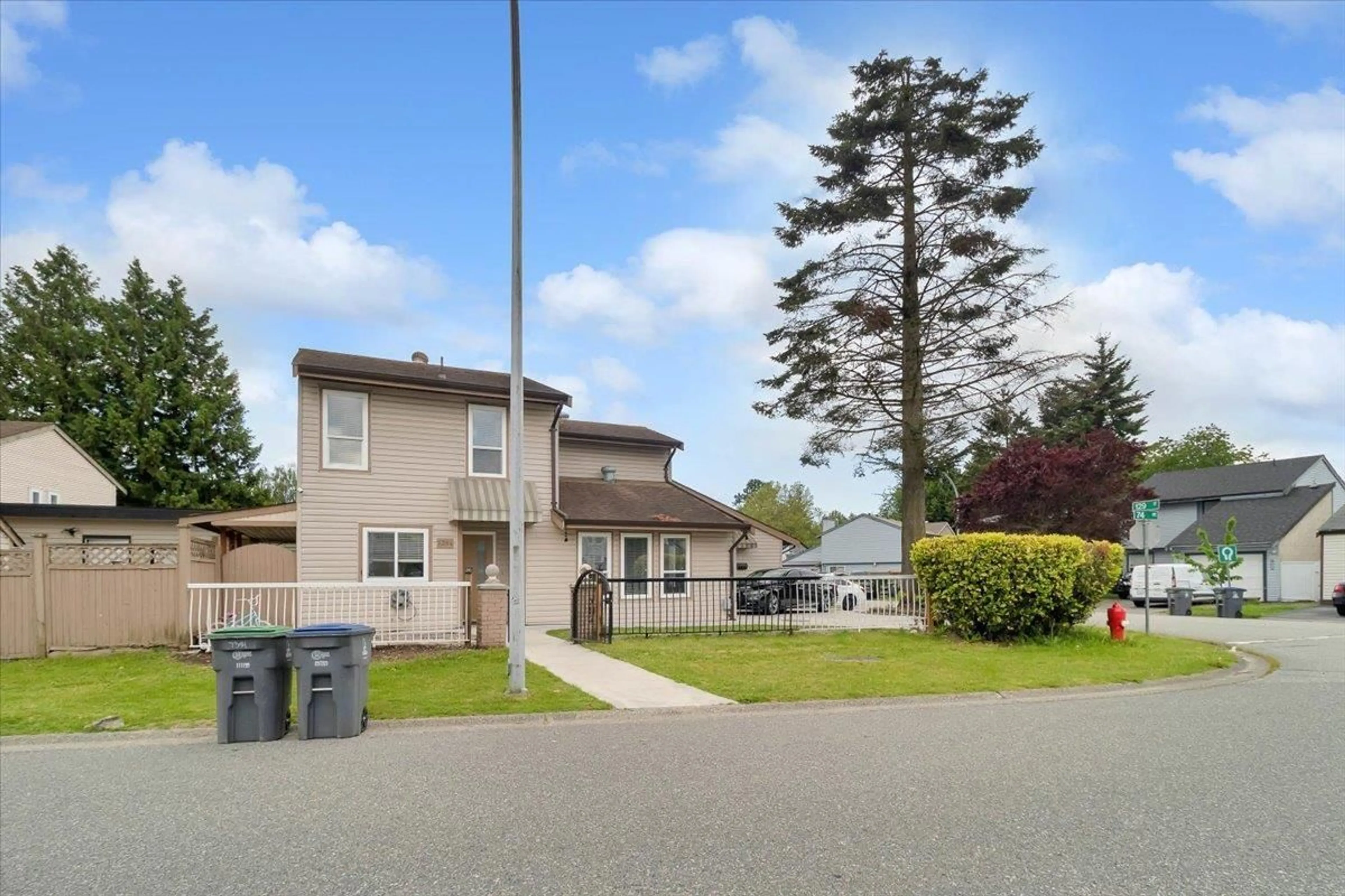 Frontside or backside of a home, the street view for 7394 129 STREET, Surrey British Columbia V3W7B8