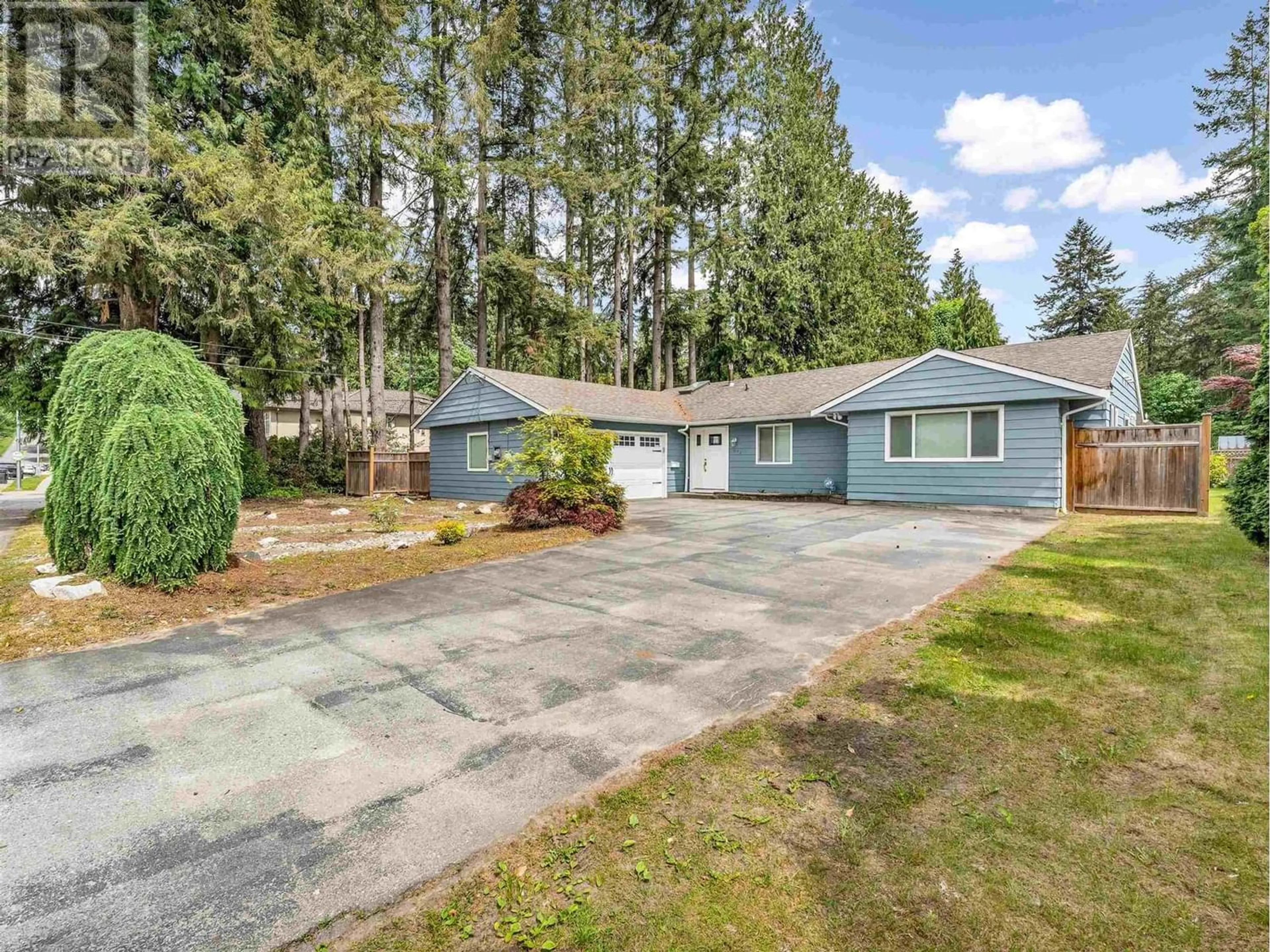 Frontside or backside of a home for 3692 OXFORD STREET, Port Coquitlam British Columbia V3B4E6