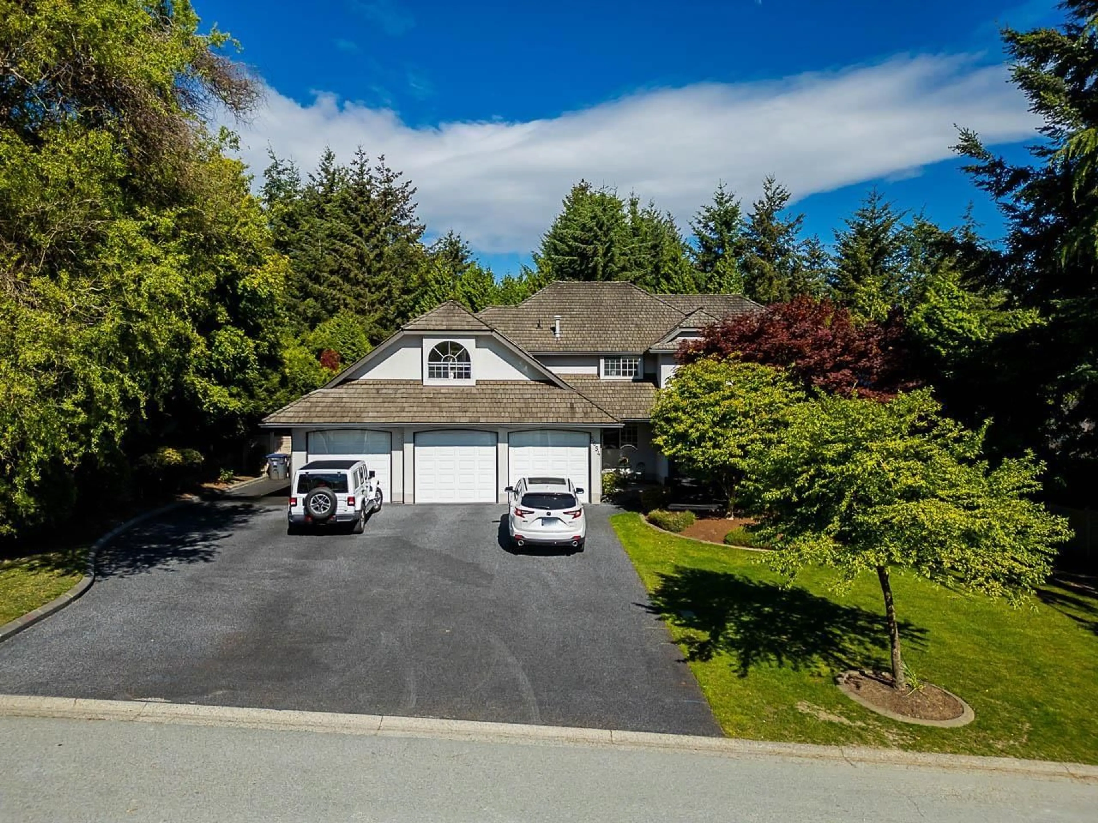 Frontside or backside of a home for 5654 144A STREET, Surrey British Columbia V3S8E3