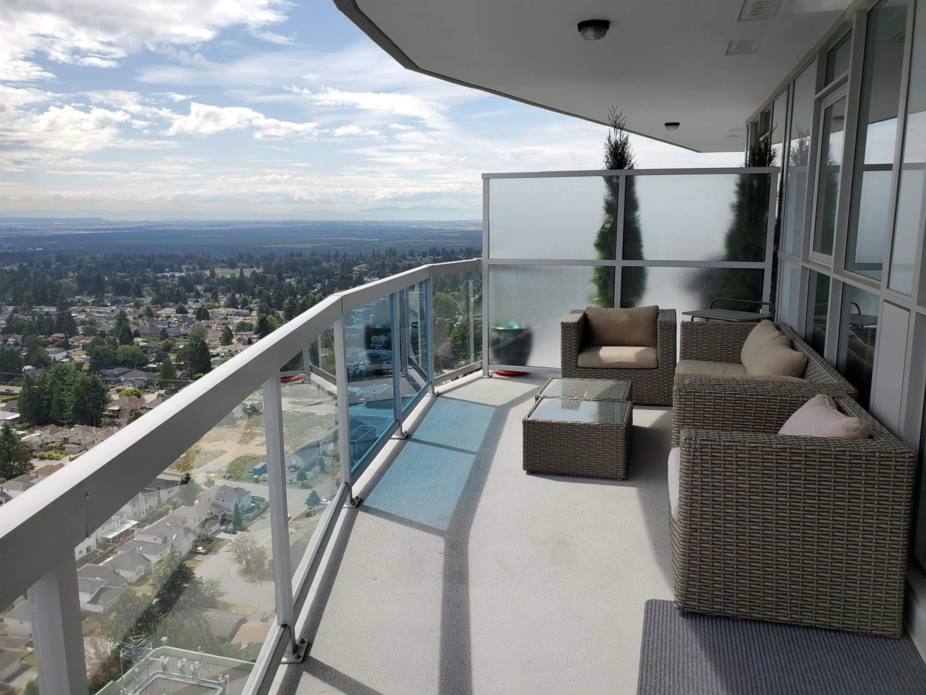 Balcony in the apartment for 3509 11967 80 AVENUE, Delta British Columbia V4C0E2