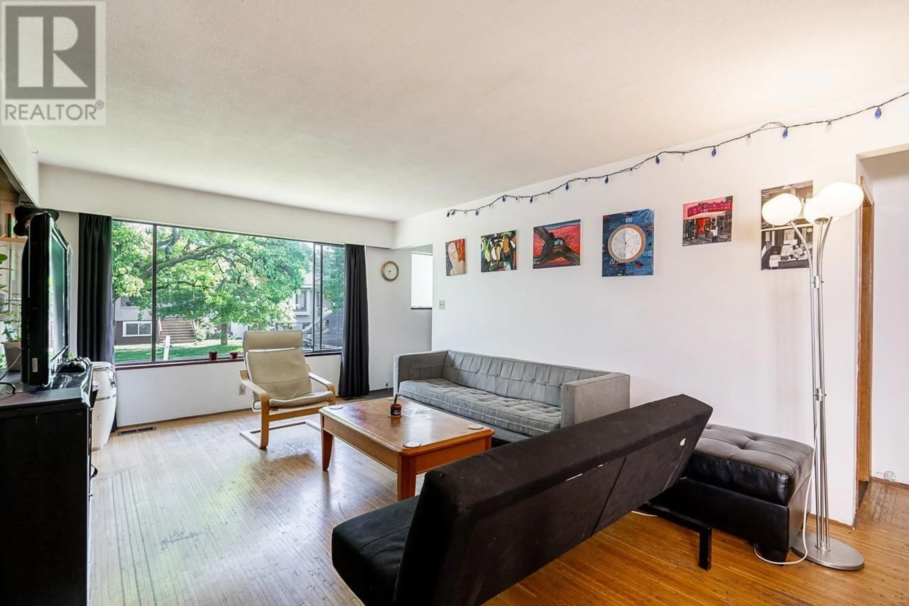 Living room for 2149 E 32ND AVENUE, Vancouver British Columbia V5N3C1