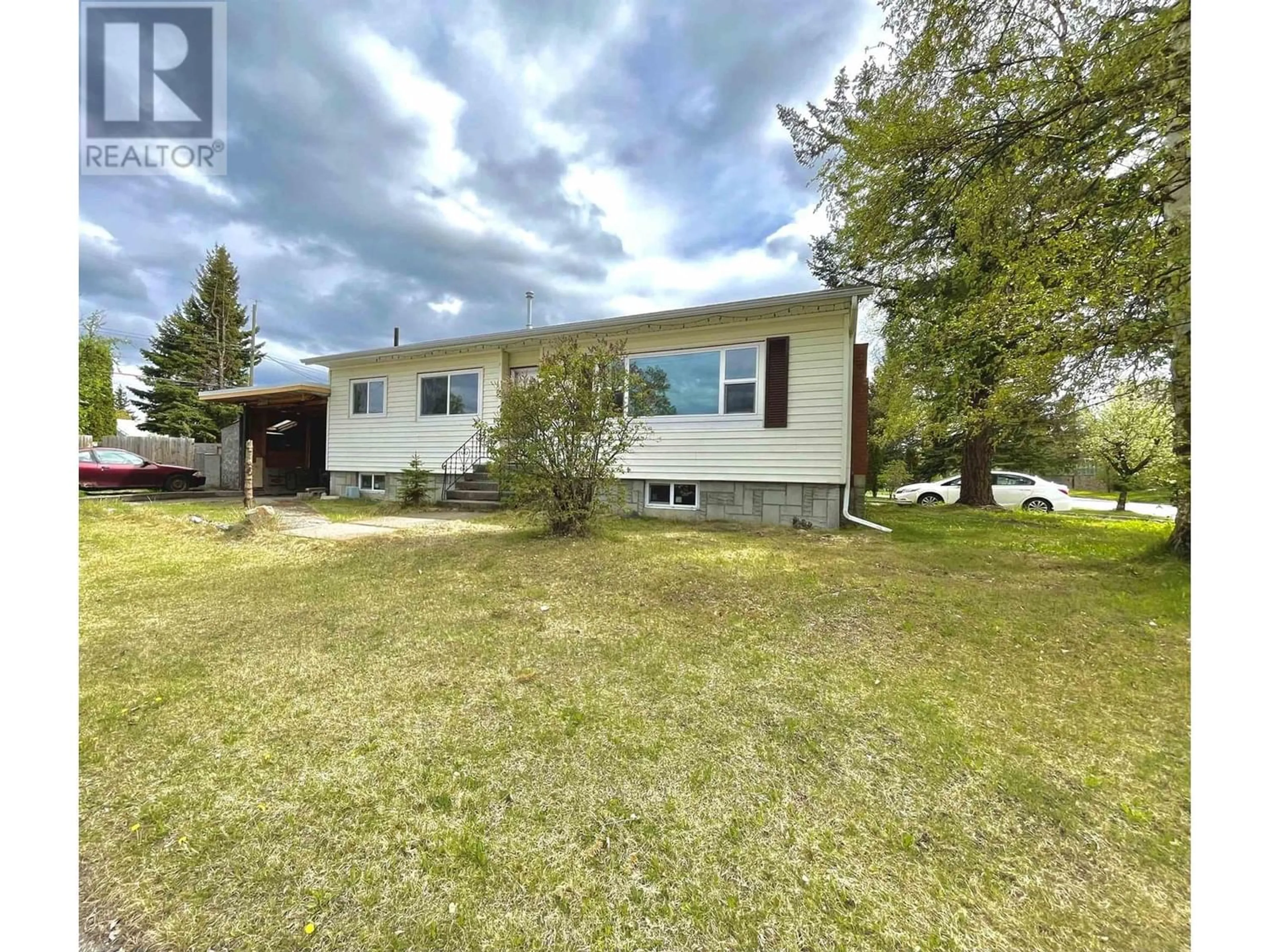 Frontside or backside of a home for 210 S LYON STREET, Prince George British Columbia V2M3K8