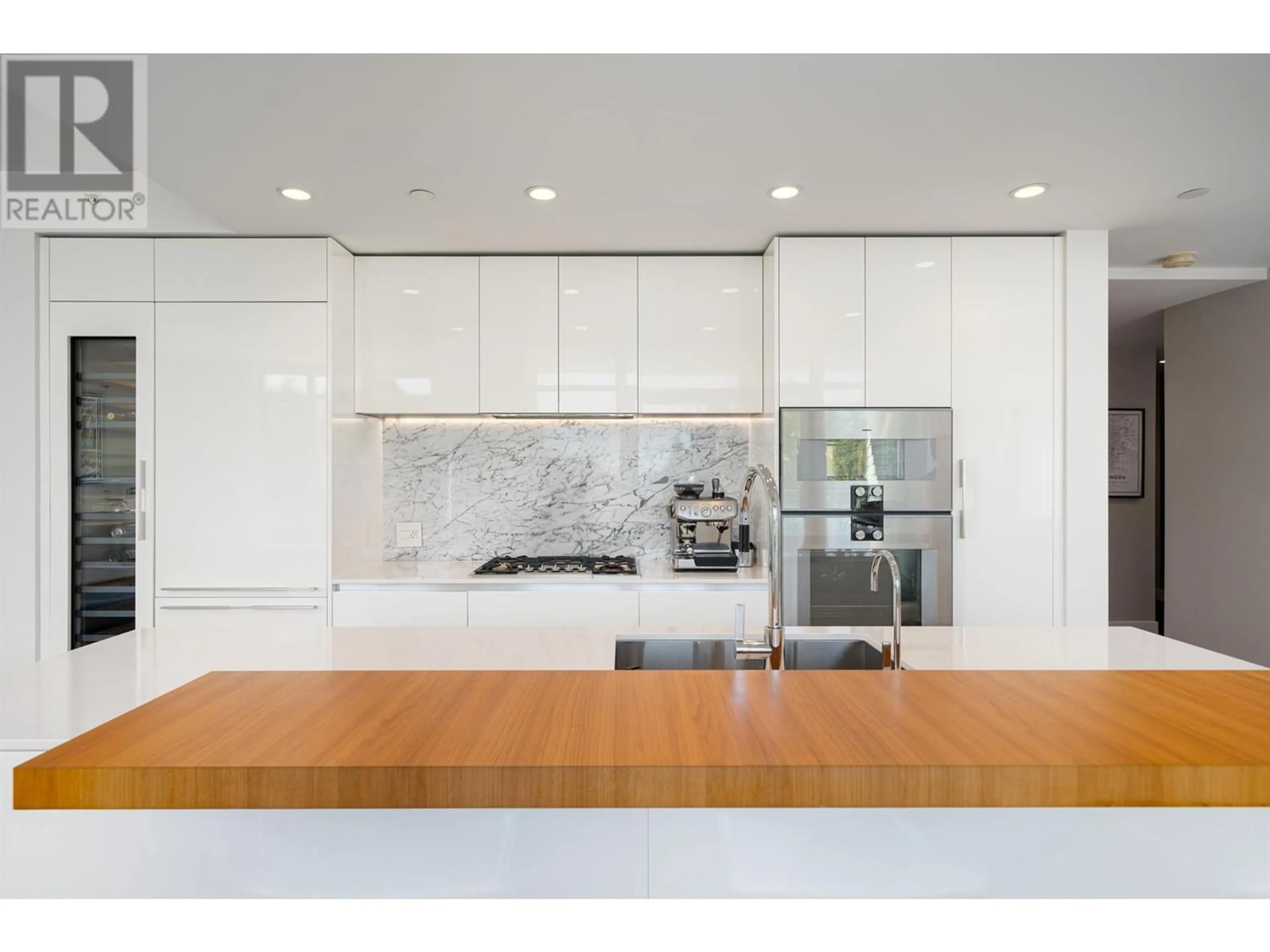 Contemporary kitchen, unknown for 203 375 W 59TH AVENUE, Vancouver British Columbia V5X0J4