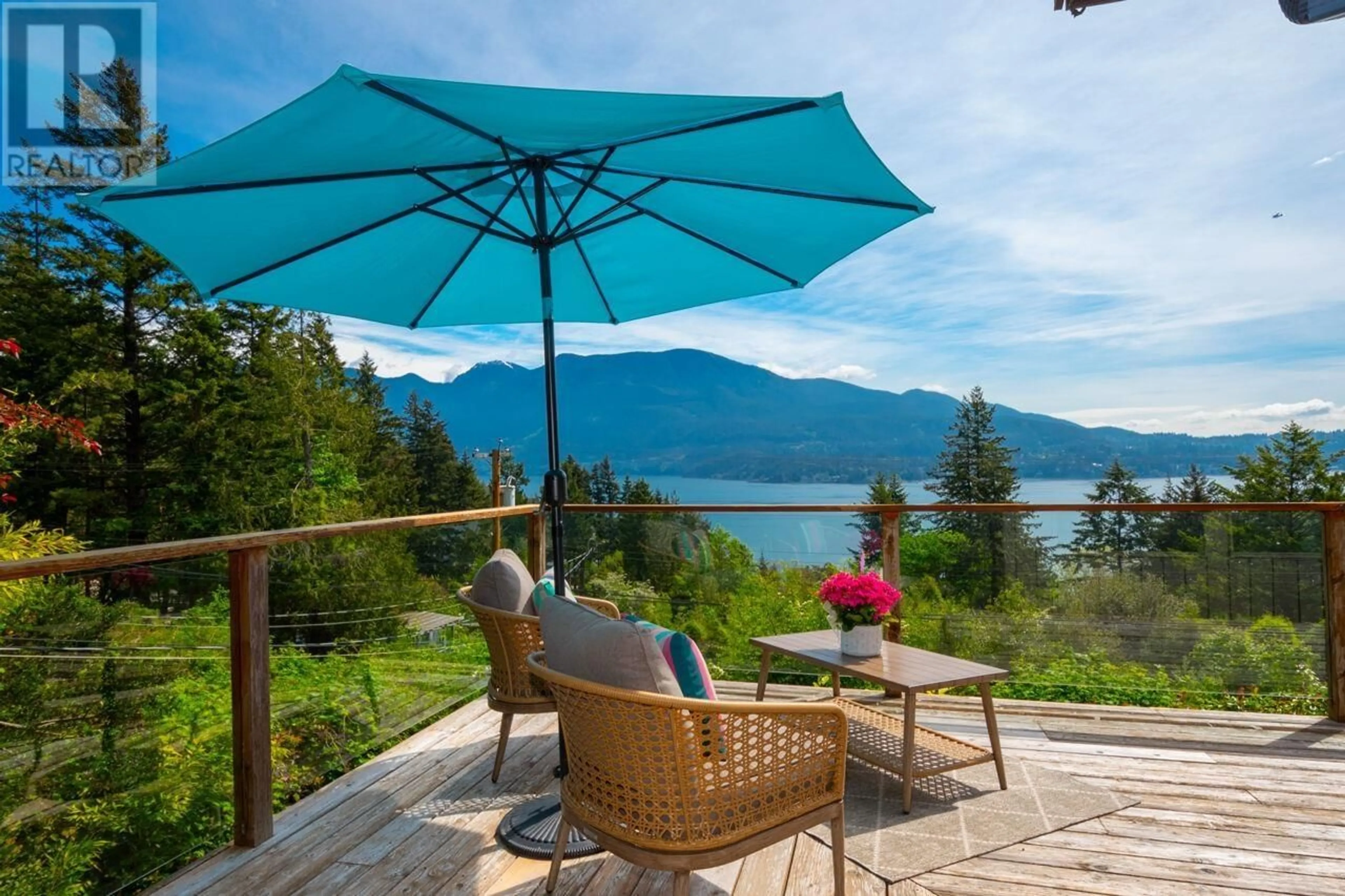 Patio, cottage for 896 TAYLOR ROAD, Bowen Island British Columbia V0N1G1