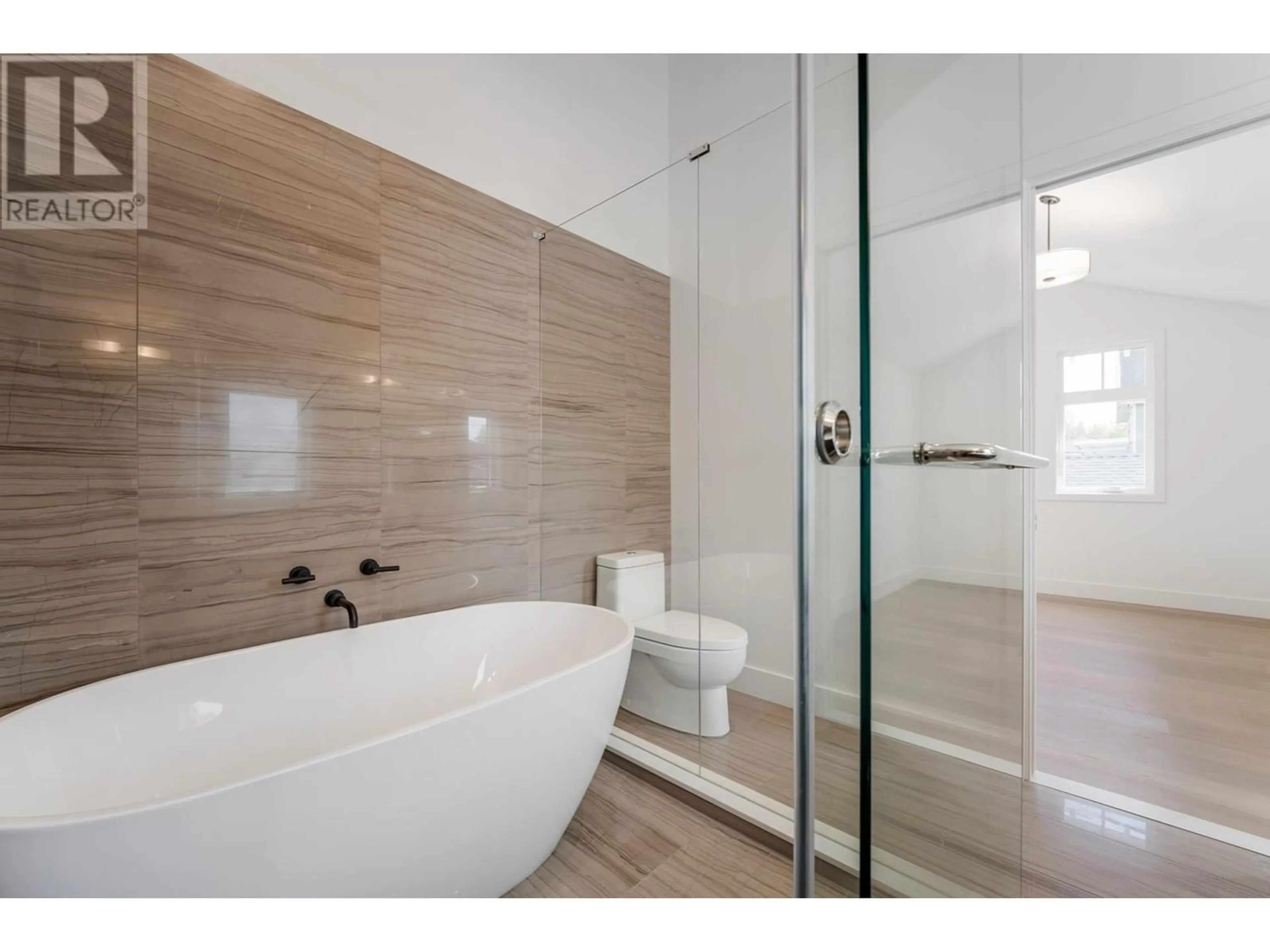 Contemporary bathroom for 1138 E 26TH AVENUE, Vancouver British Columbia V5V2J7