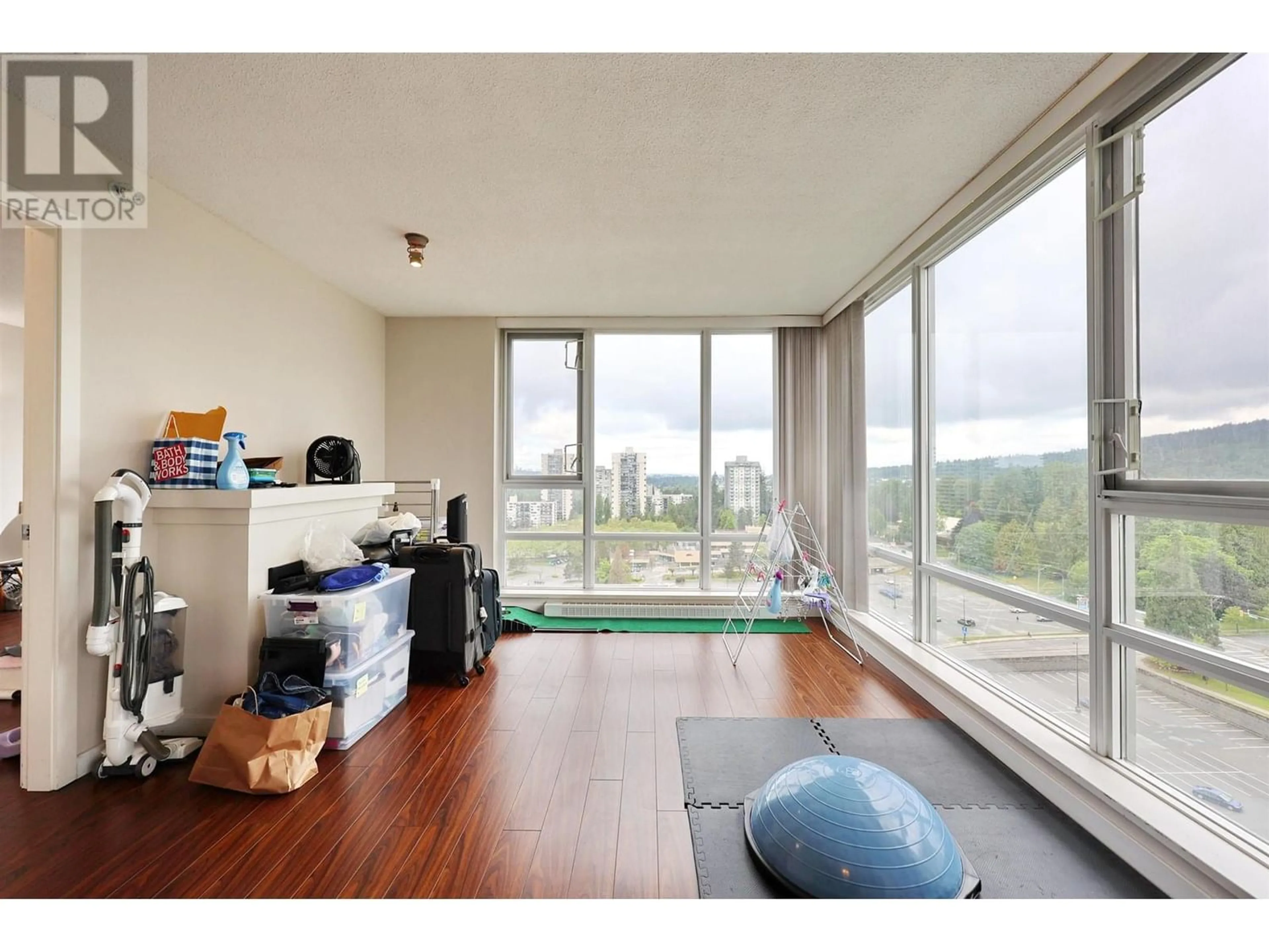 Other indoor space, wood floors for 1102 9888 CAMERON STREET, Burnaby British Columbia V3J0A4