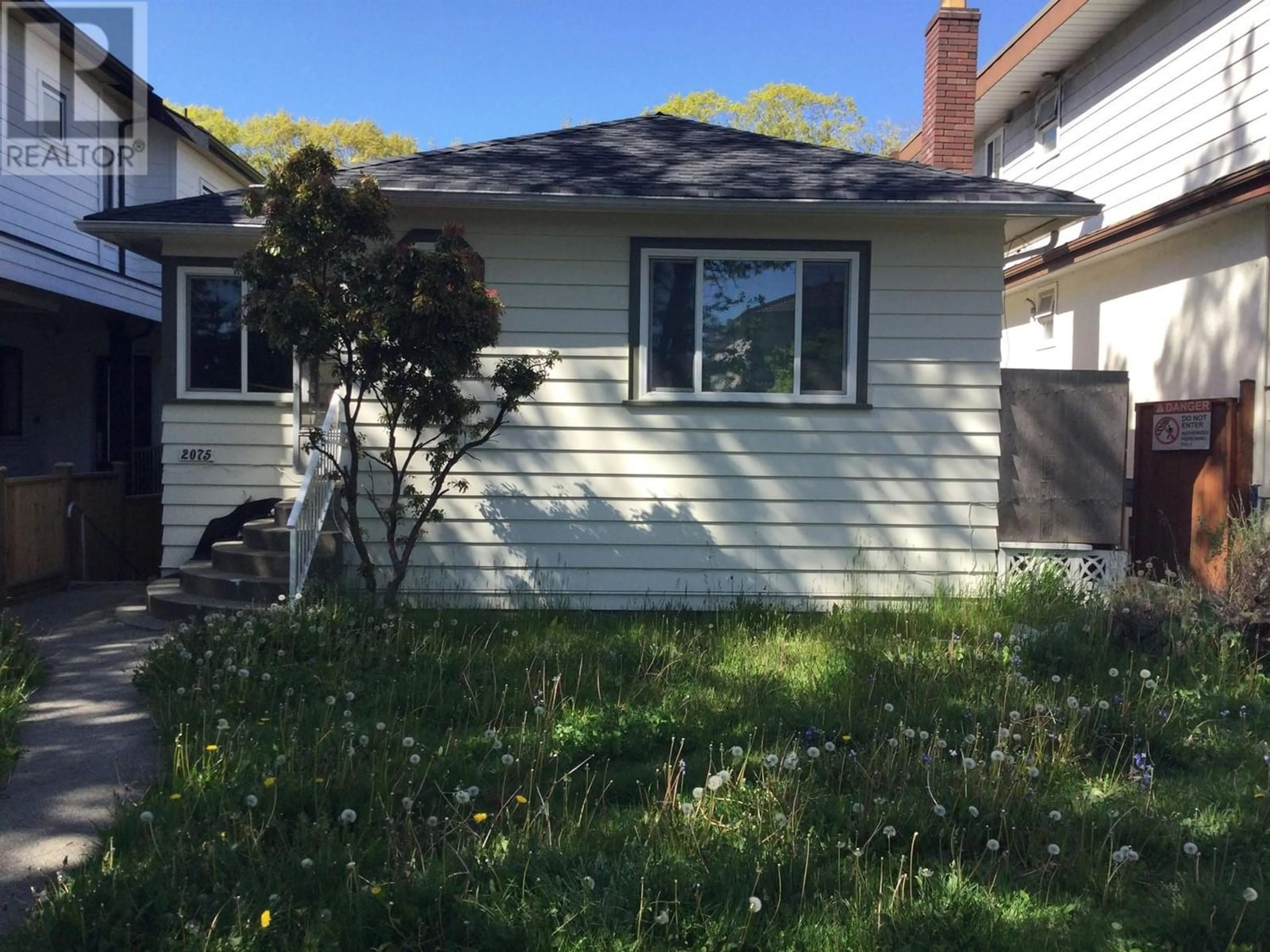 Frontside or backside of a home for 2075 E 44TH AVENUE, Vancouver British Columbia V5P1N1