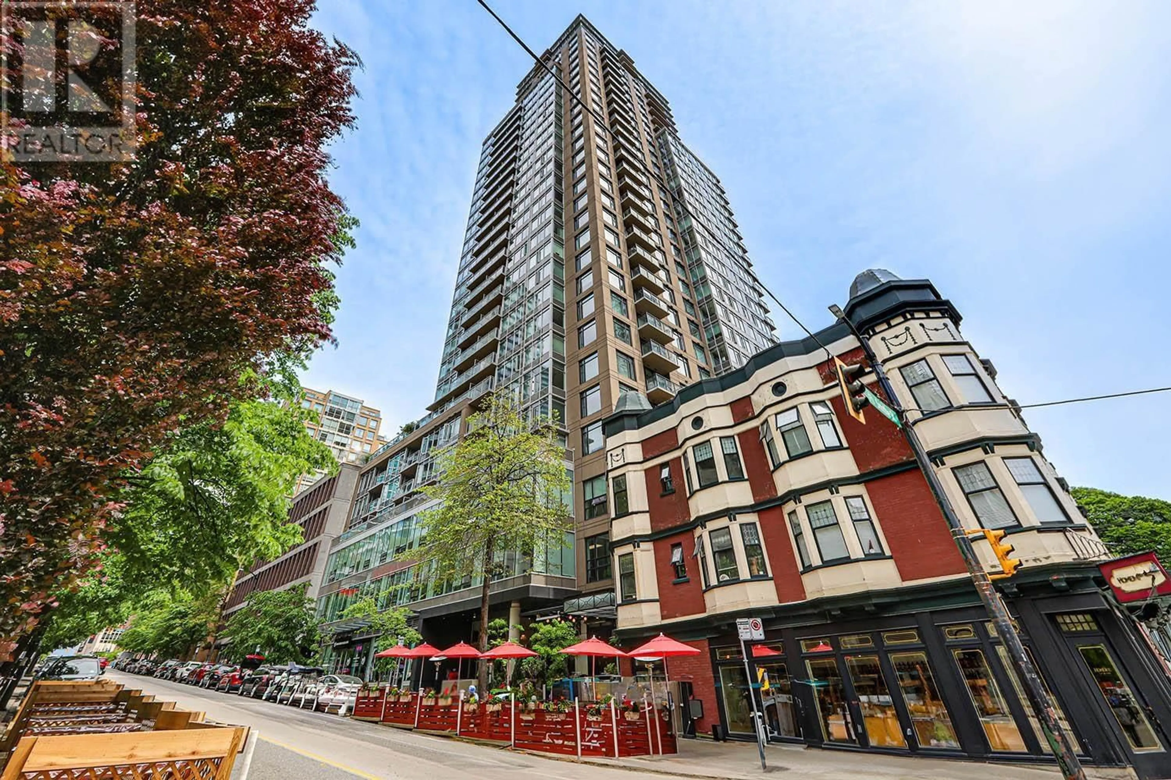 A pic from exterior of the house or condo for 502 888 HOMER STREET, Vancouver British Columbia V6B0H7