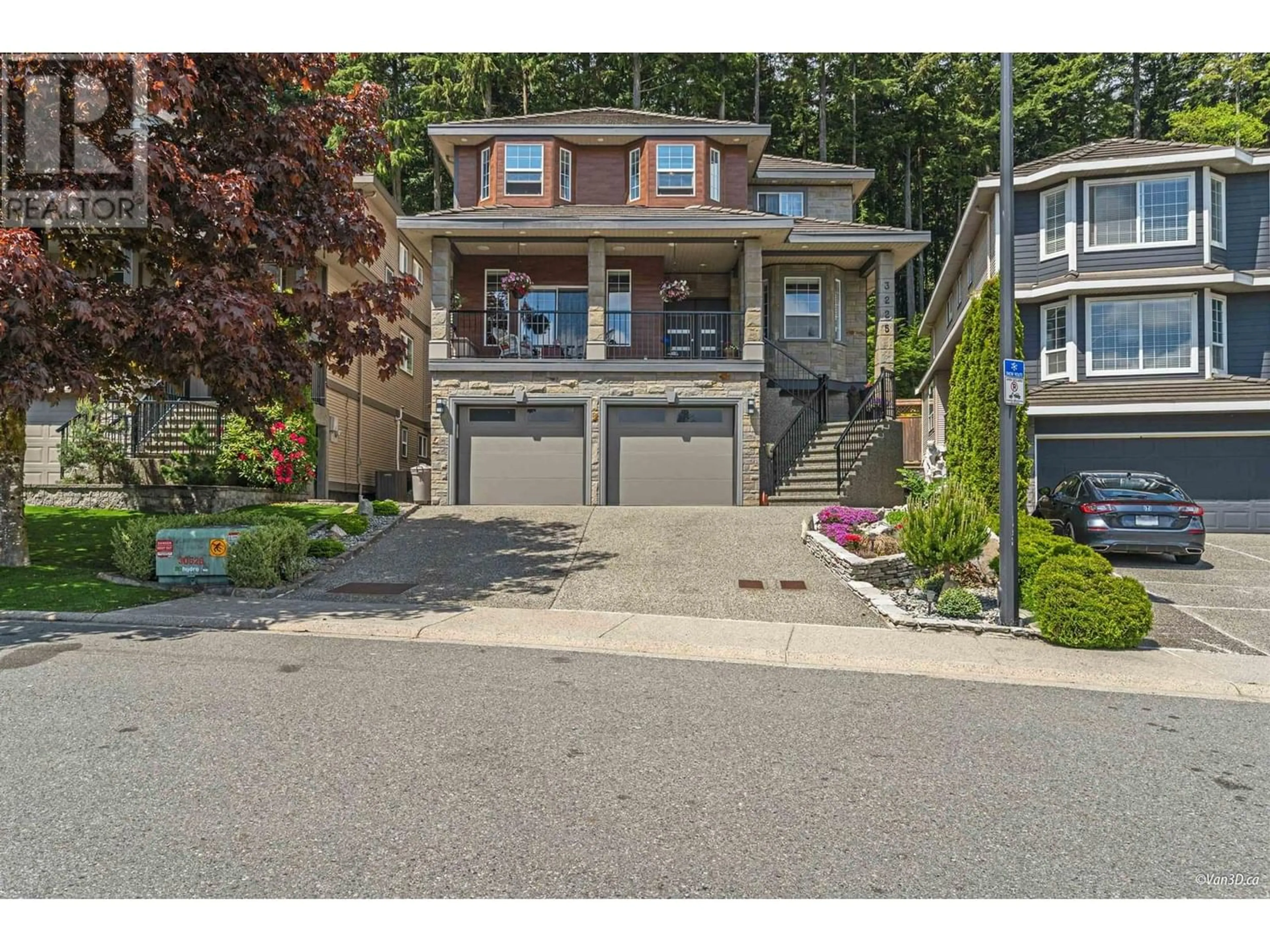 Frontside or backside of a home for 3225 NORWOOD COURT, Coquitlam British Columbia V3E3R3