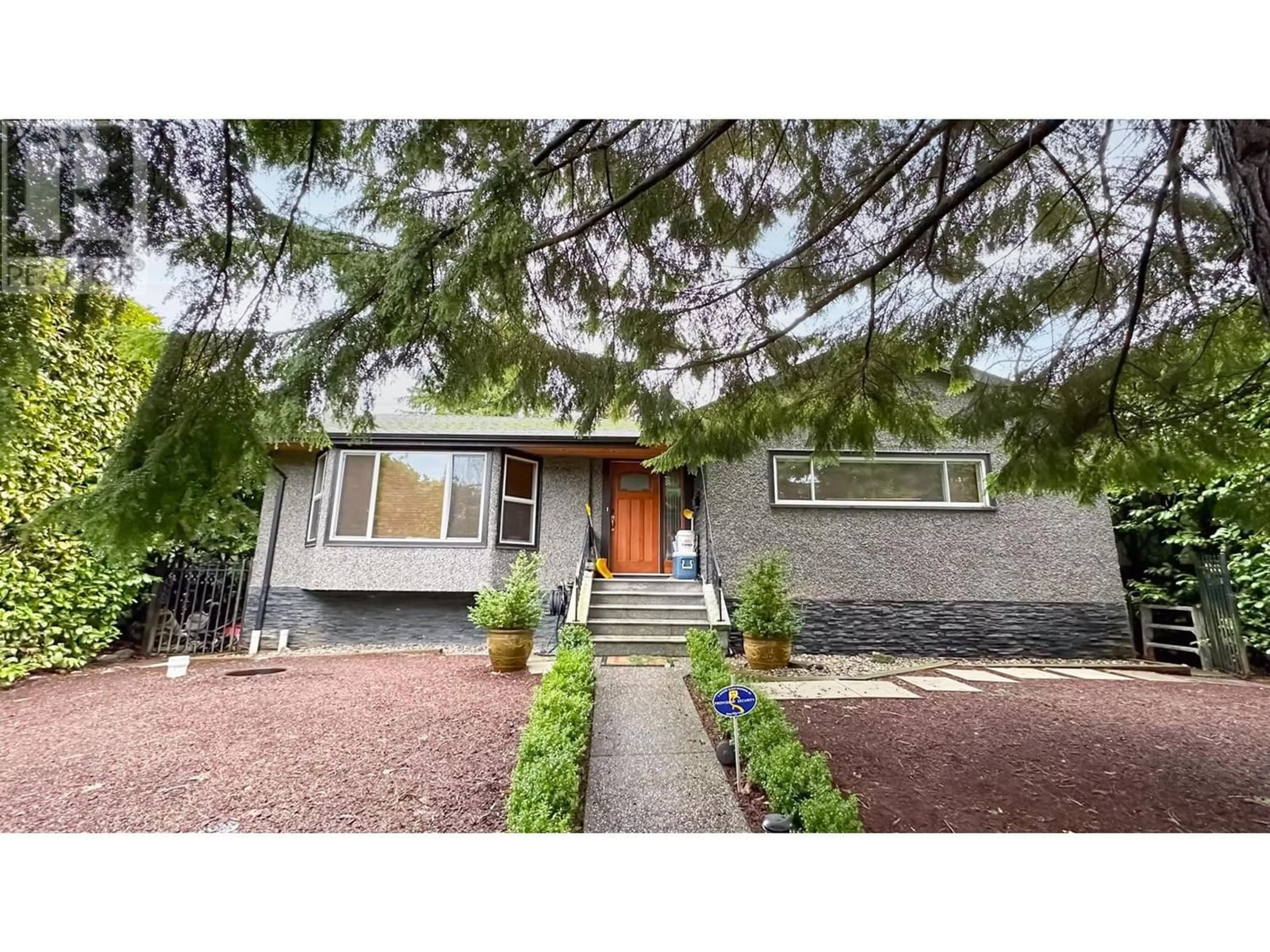 Frontside or backside of a home for 3584 EAST BOULEVARD, Vancouver British Columbia V6J4A9