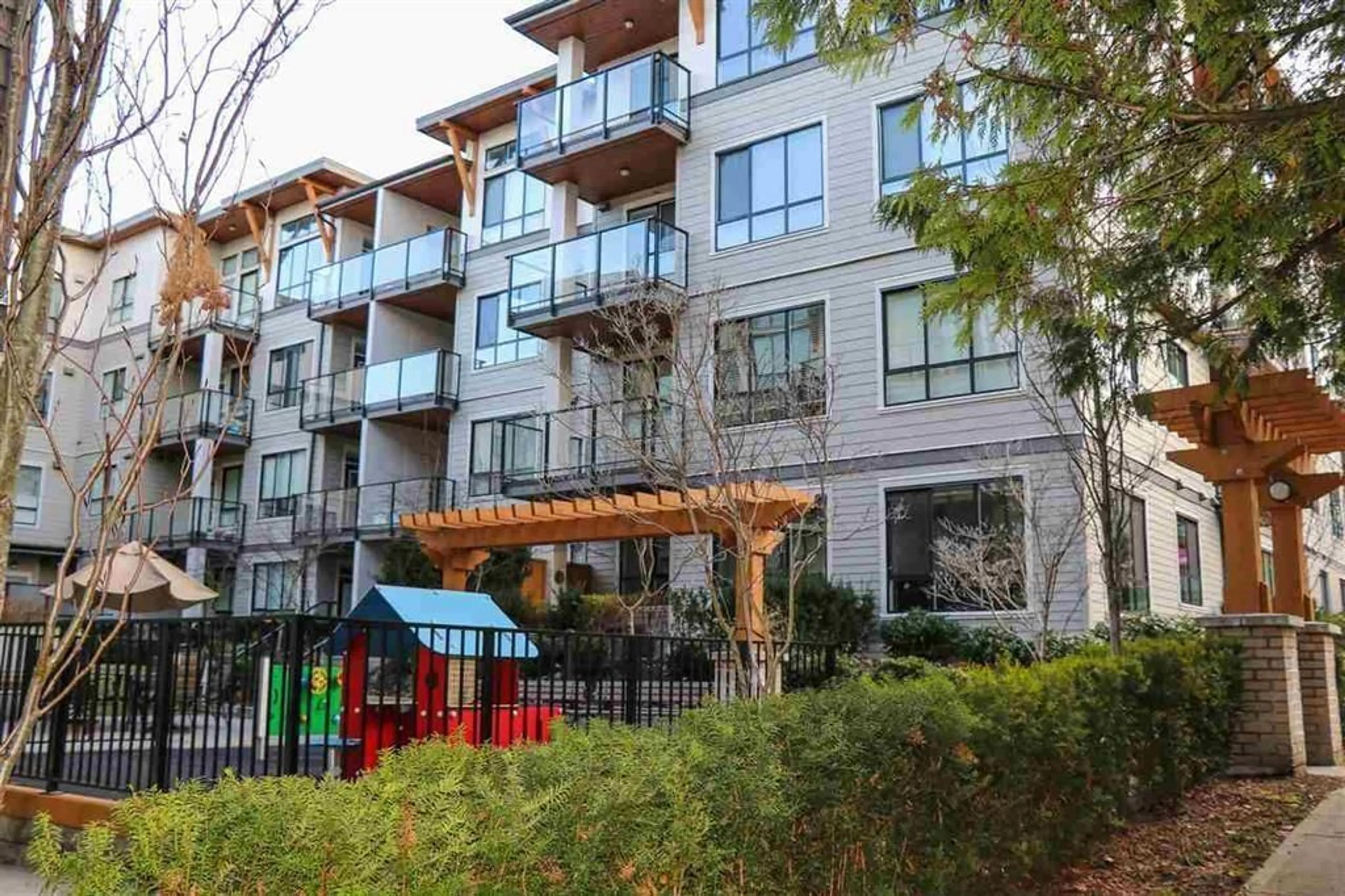 A pic from exterior of the house or condo for 107 10455 154 STREET, Surrey British Columbia V3R0C5