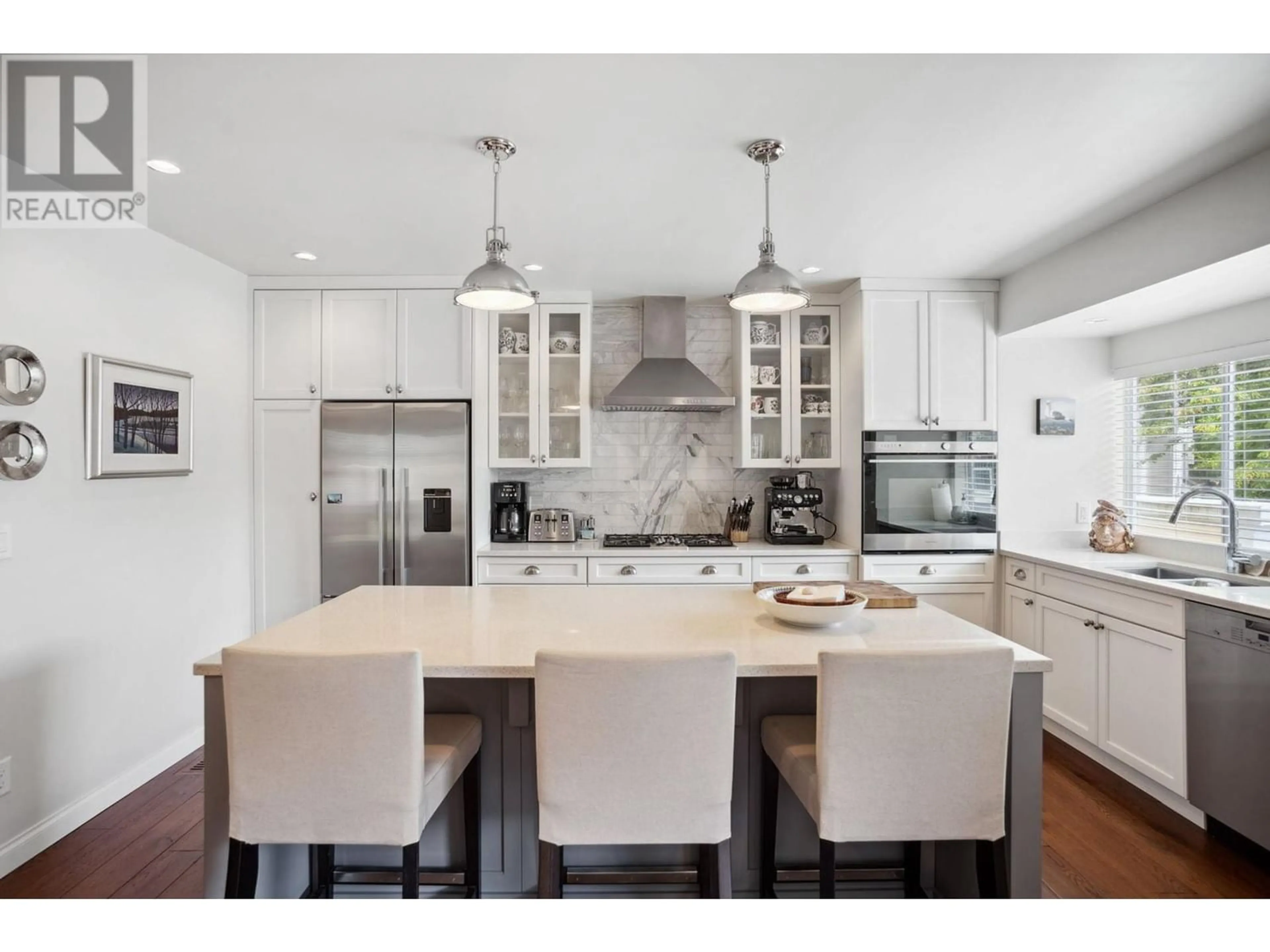 Contemporary kitchen for 230 WATERLEIGH DRIVE, Vancouver British Columbia V5X4T2