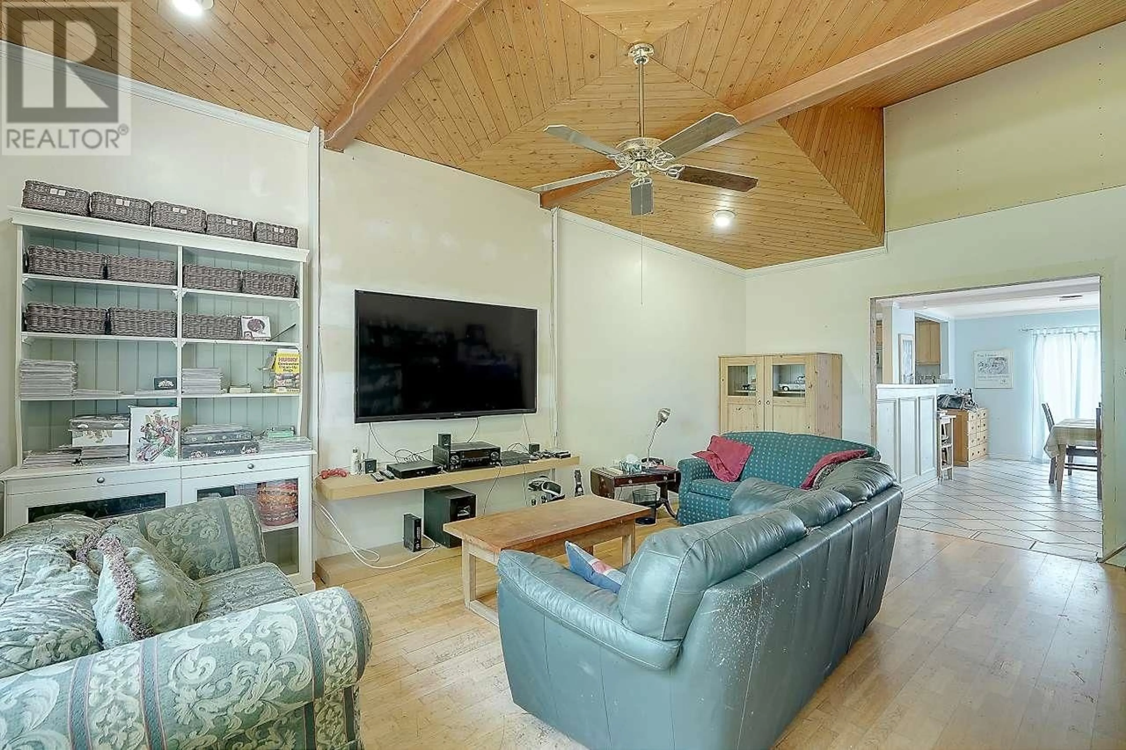 Living room for 4700 55B STREET, Delta British Columbia V4K3B7