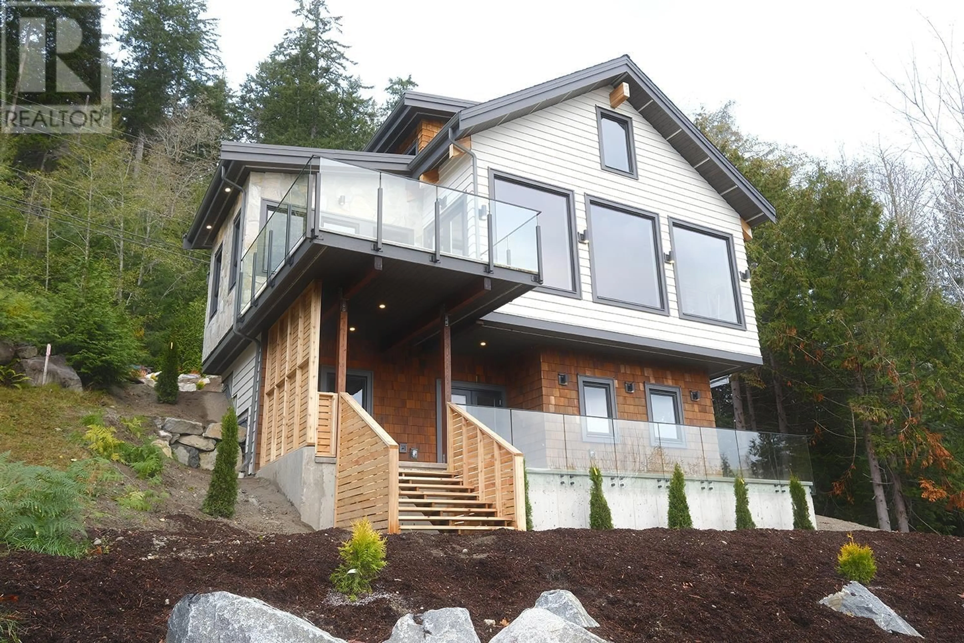 Frontside or backside of a home for 6254 FAIRWAY AVENUE, Sechelt British Columbia V7Z0L6