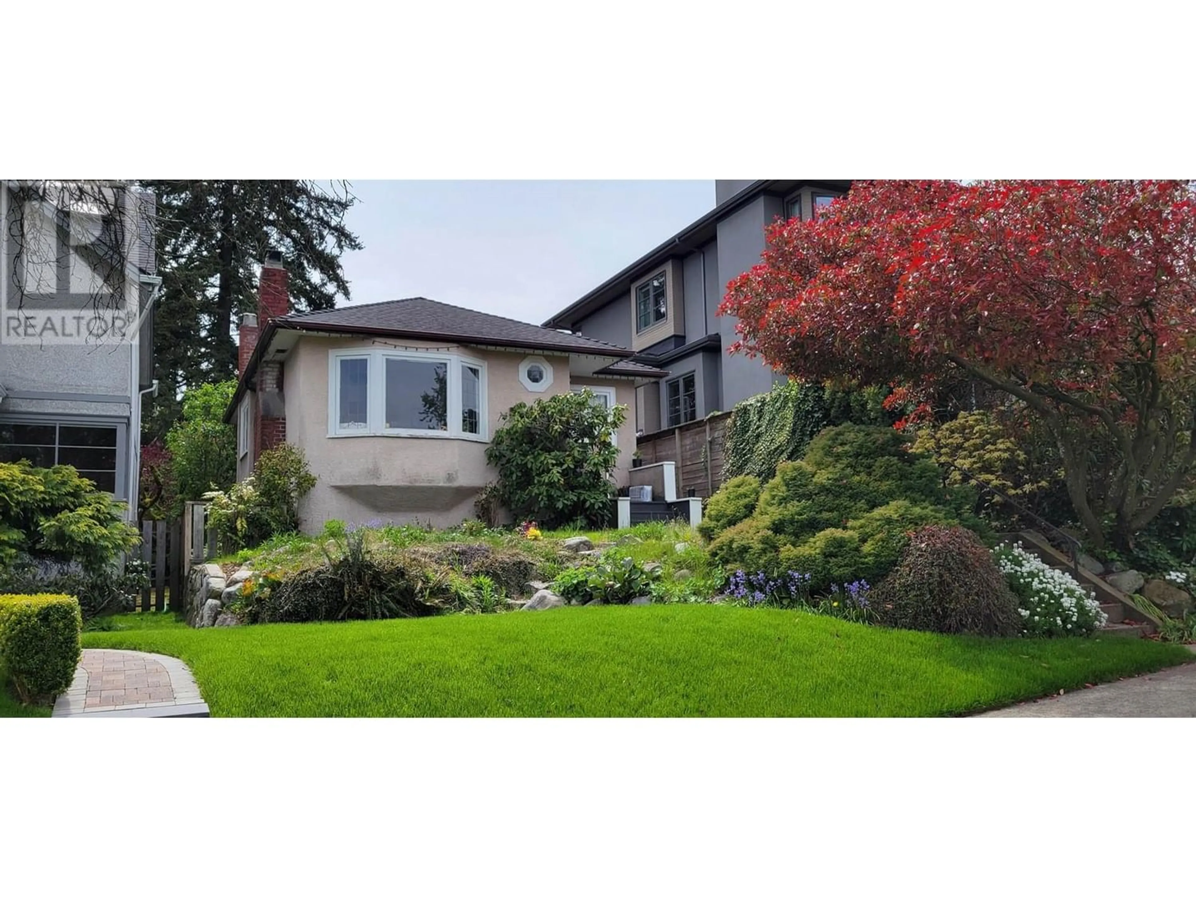 Frontside or backside of a home for 2814 W 32ND AVENUE, Vancouver British Columbia V6L2B6