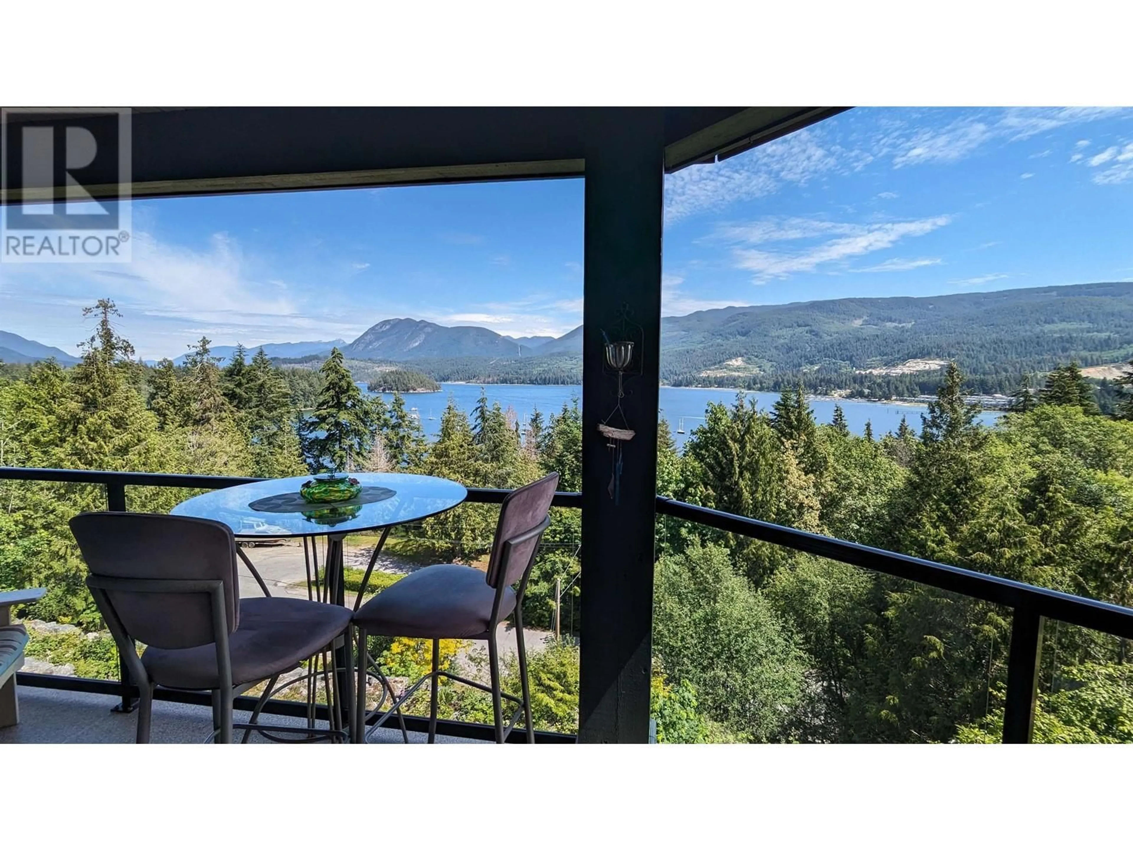 Outside view for W304 5780 TRAIL AVENUE, Sechelt British Columbia V7Z0K5