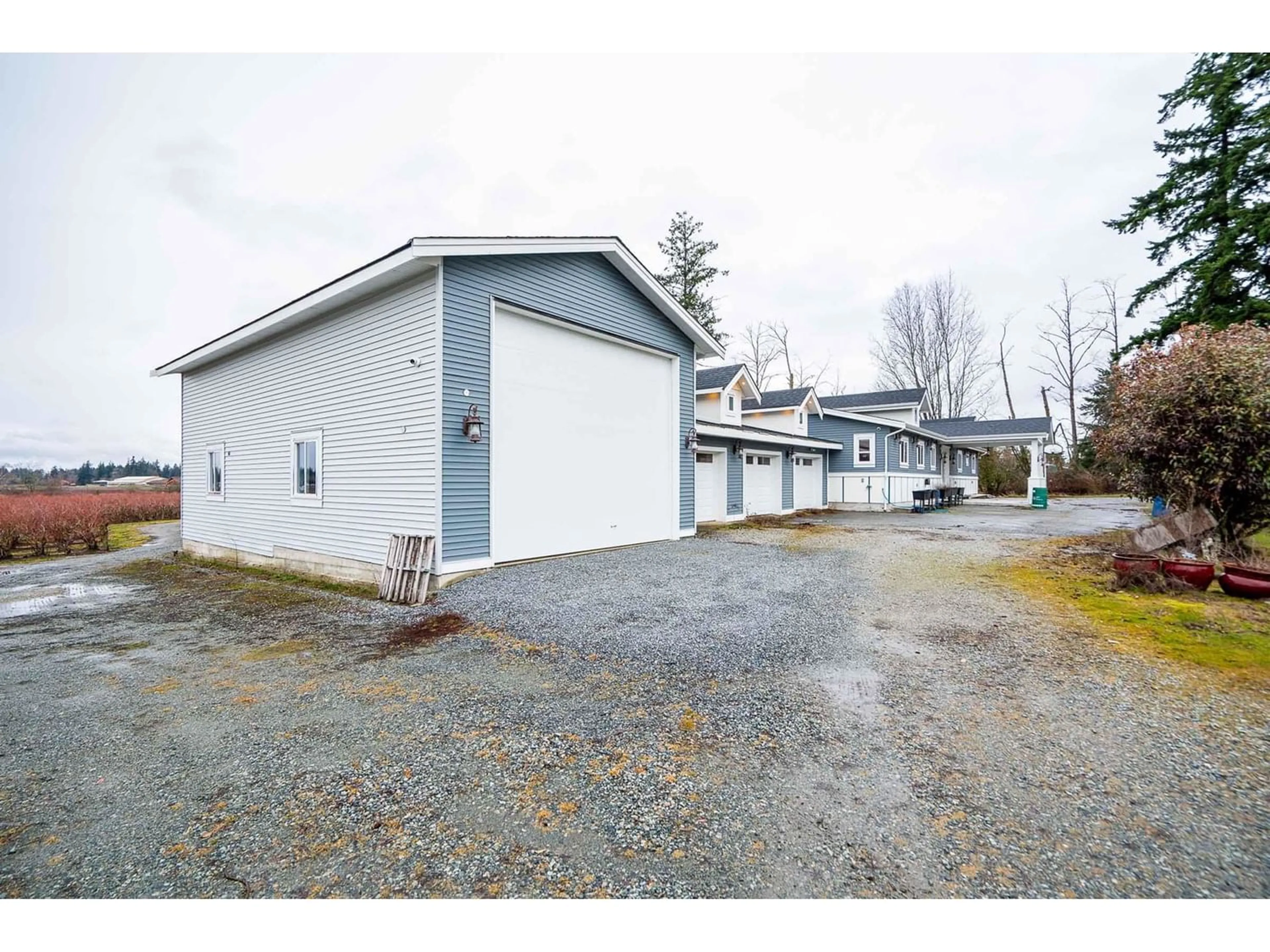 Indoor garage for 1975 232 STREET, Langley British Columbia V2Z2Z6