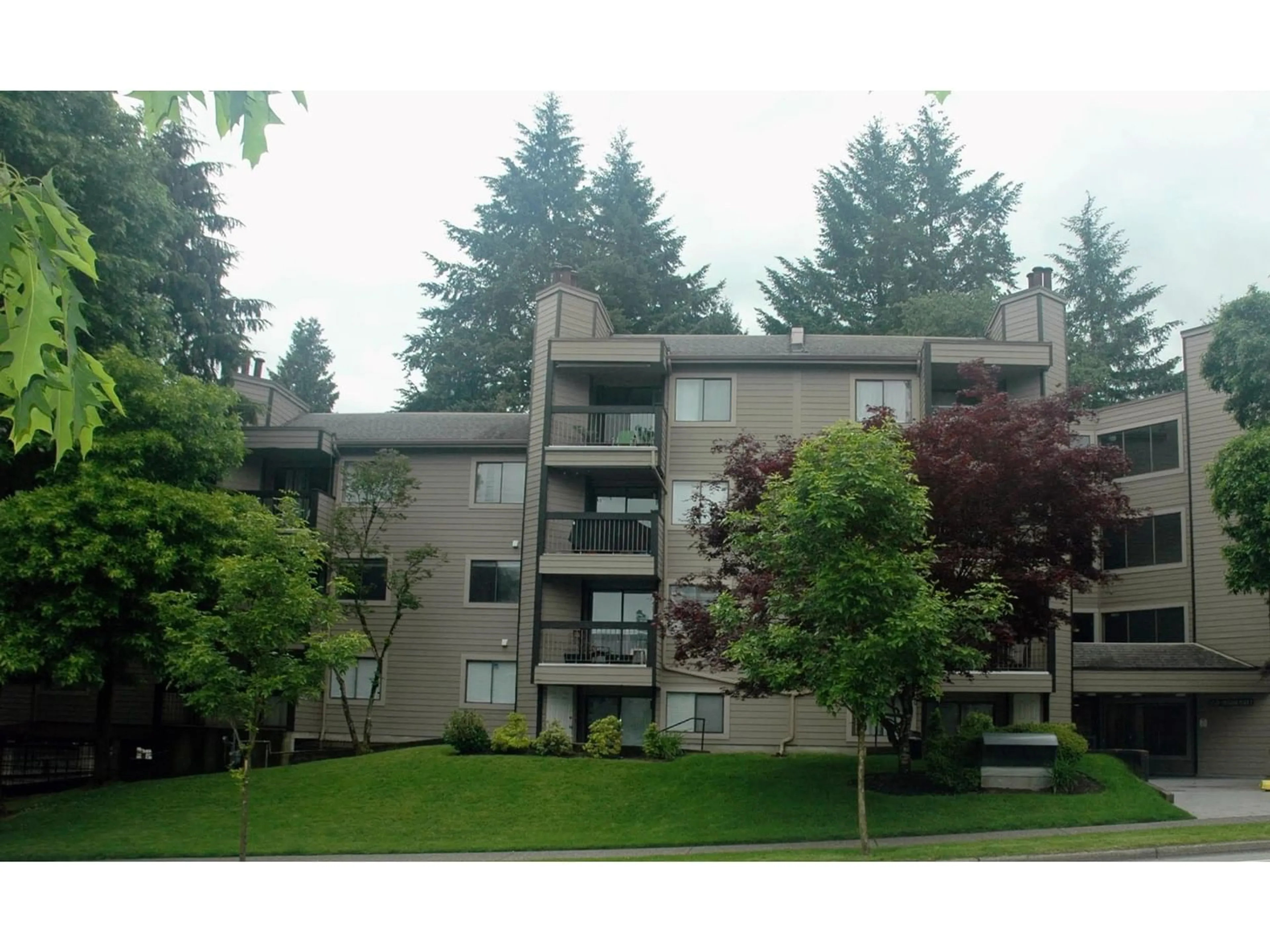 A pic from exterior of the house or condo for 214 10530 154 STREET, Surrey British Columbia V3R8A2