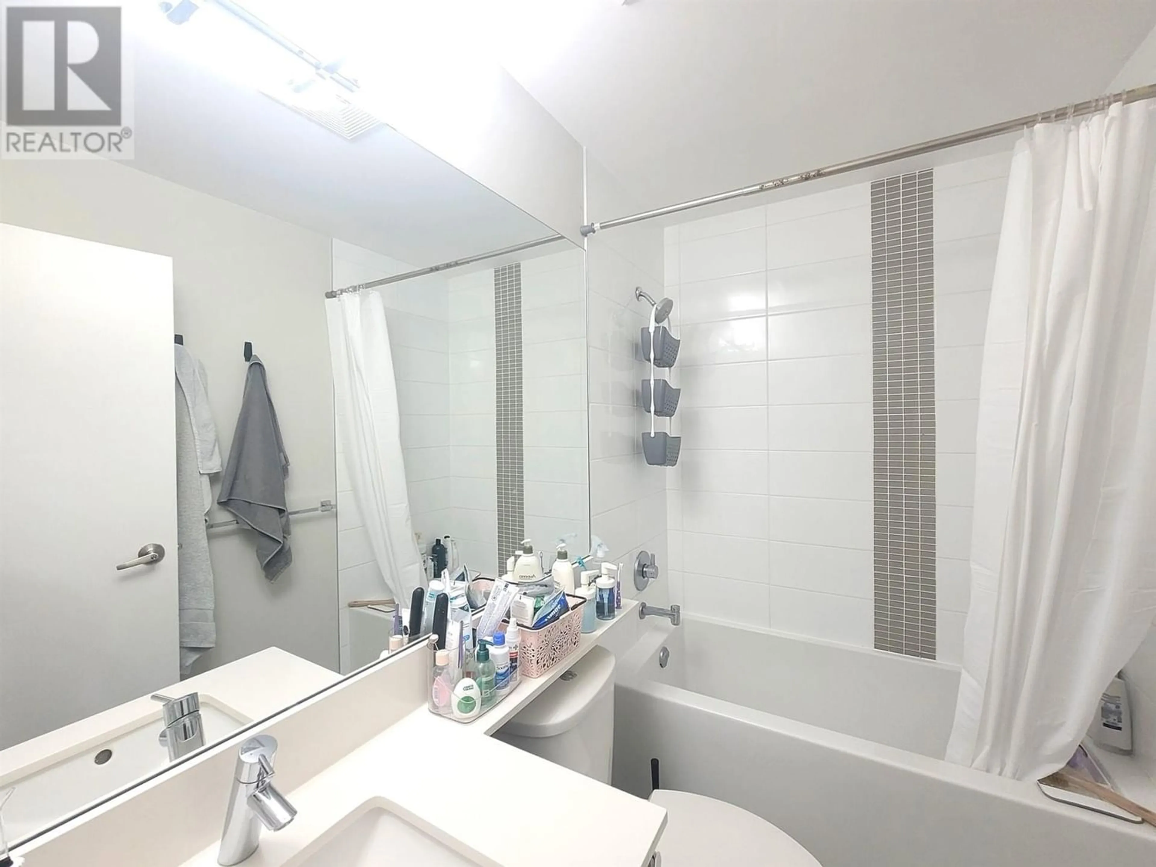 Bathroom for 51 6965 HASTINGS STREET, Burnaby British Columbia V5B1S9