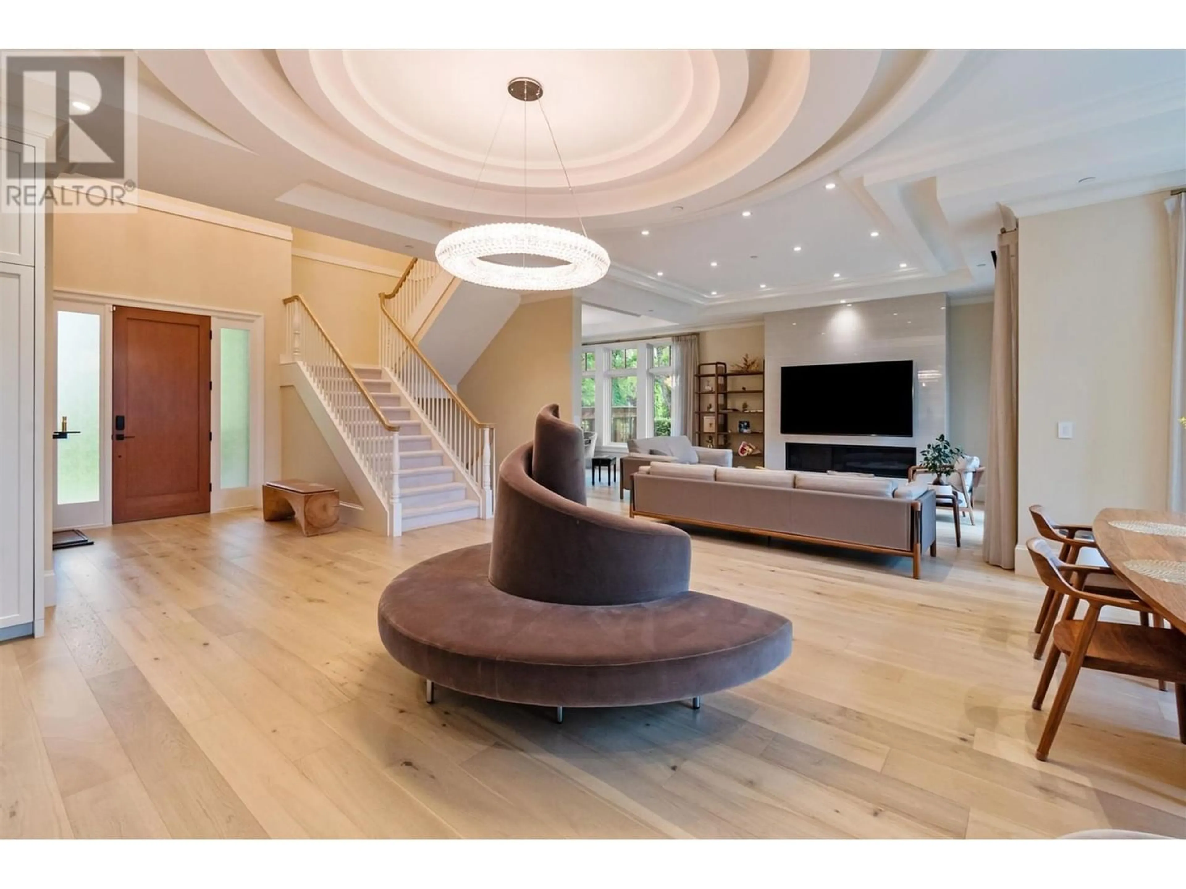 Indoor foyer for 5912 CHURCHILL STREET, Vancouver British Columbia V6M3H5
