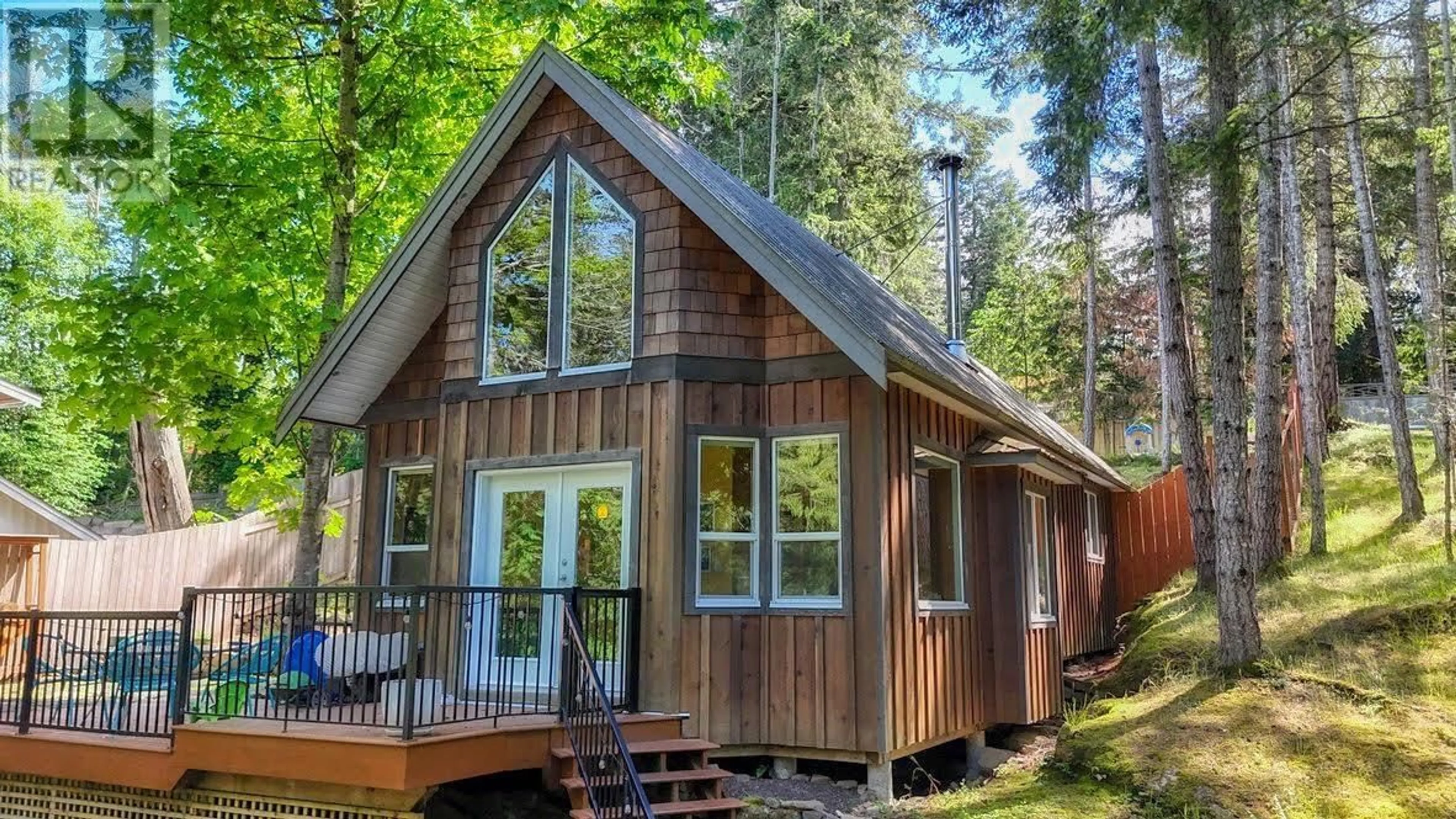 Cottage for 254 MARINERS WAY, Mayne Island British Columbia V0N2J2