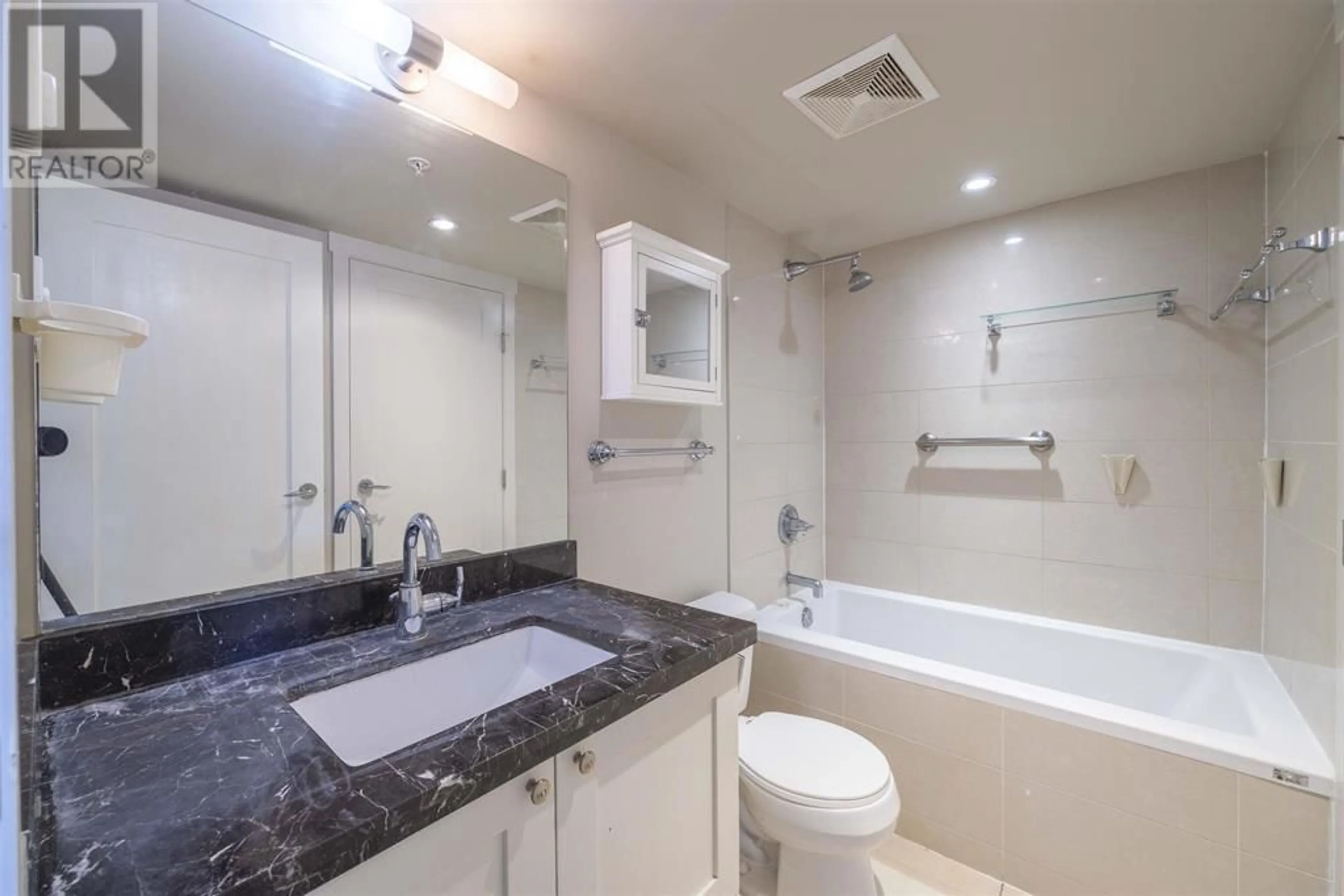 Bathroom for 117 9373 HEMLOCK DRIVE, Richmond British Columbia V6Y0A9