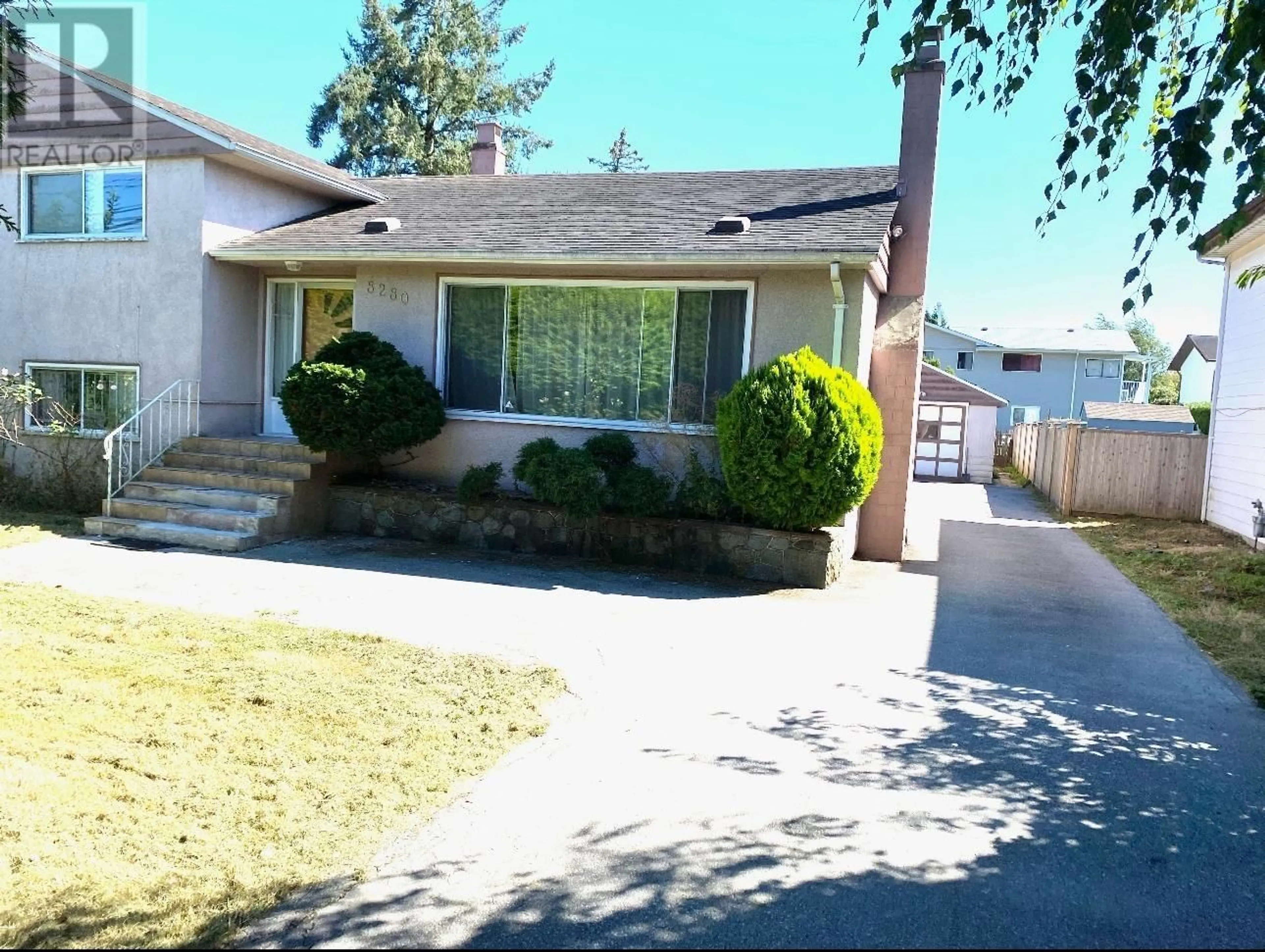 Frontside or backside of a home, the street view for 8280 FRANCIS ROAD, Richmond British Columbia V6Y1A4