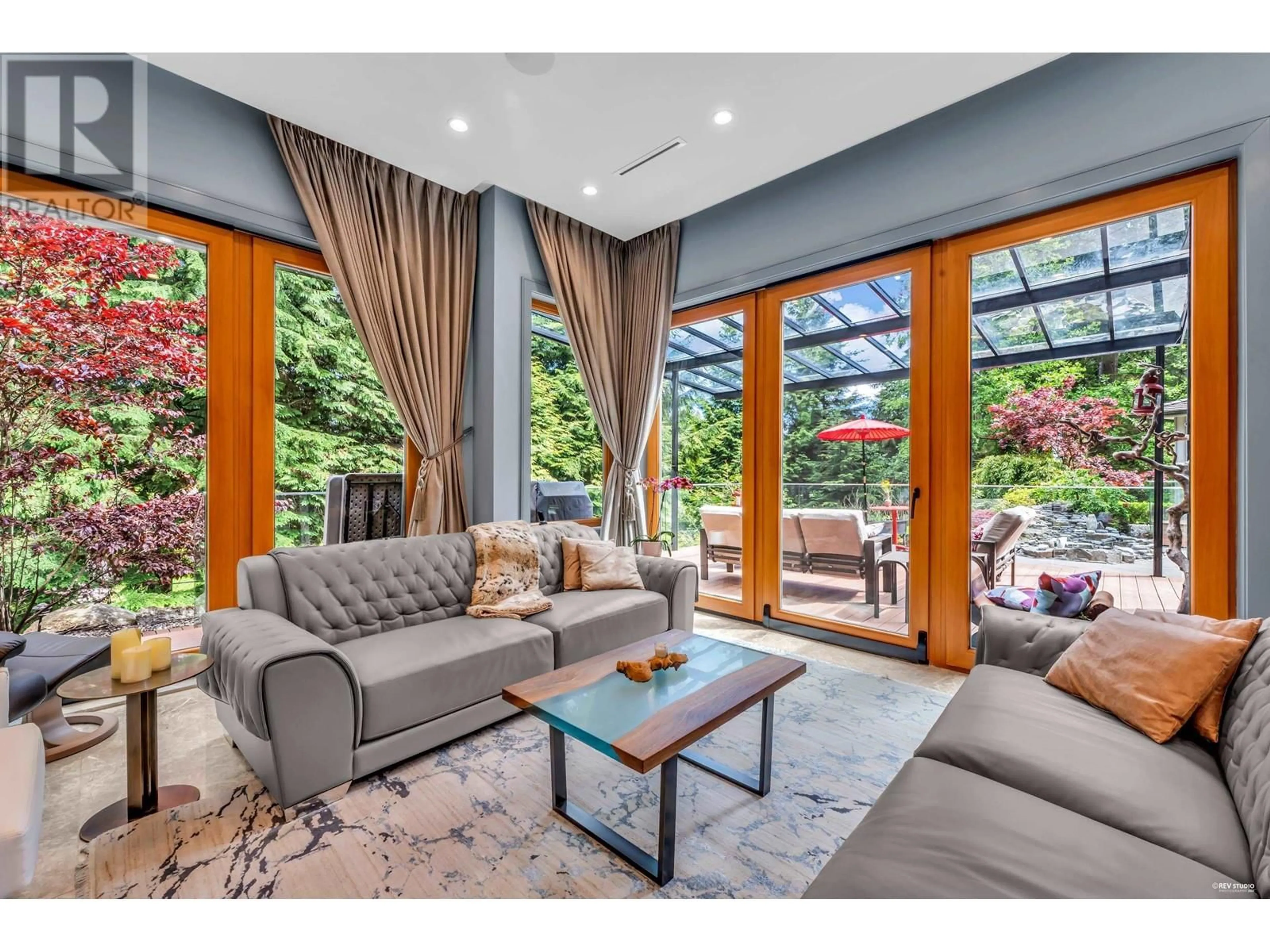 Living room with furniture, unknown for 340 SOUTHBOROUGH DRIVE, West Vancouver British Columbia V7S1M1