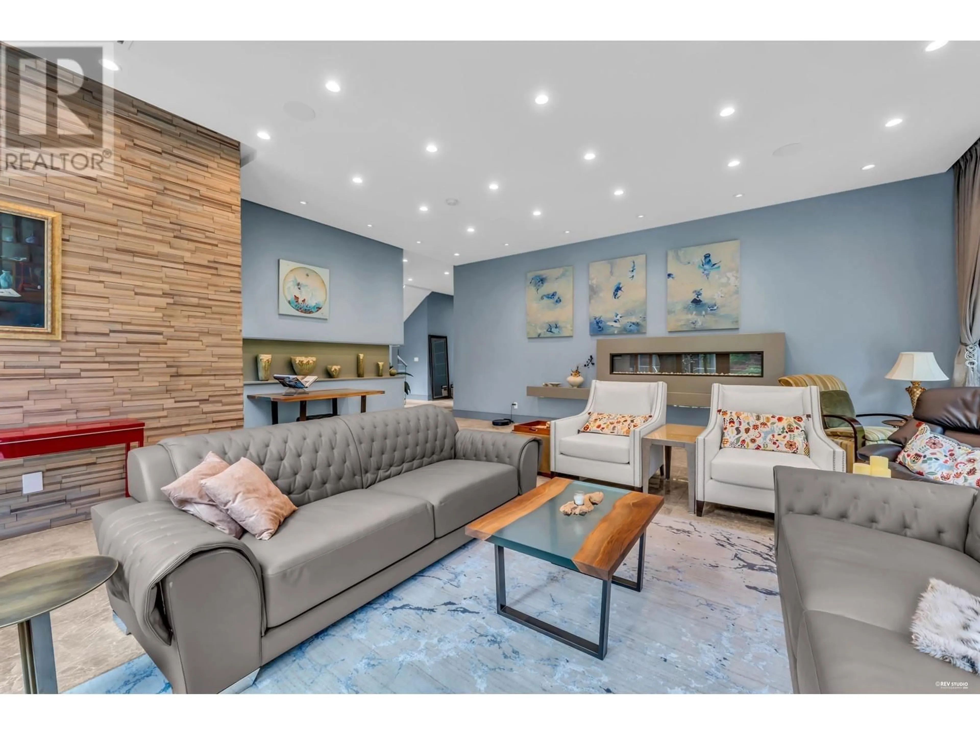 Living room with furniture, unknown for 340 SOUTHBOROUGH DRIVE, West Vancouver British Columbia V7S1M1