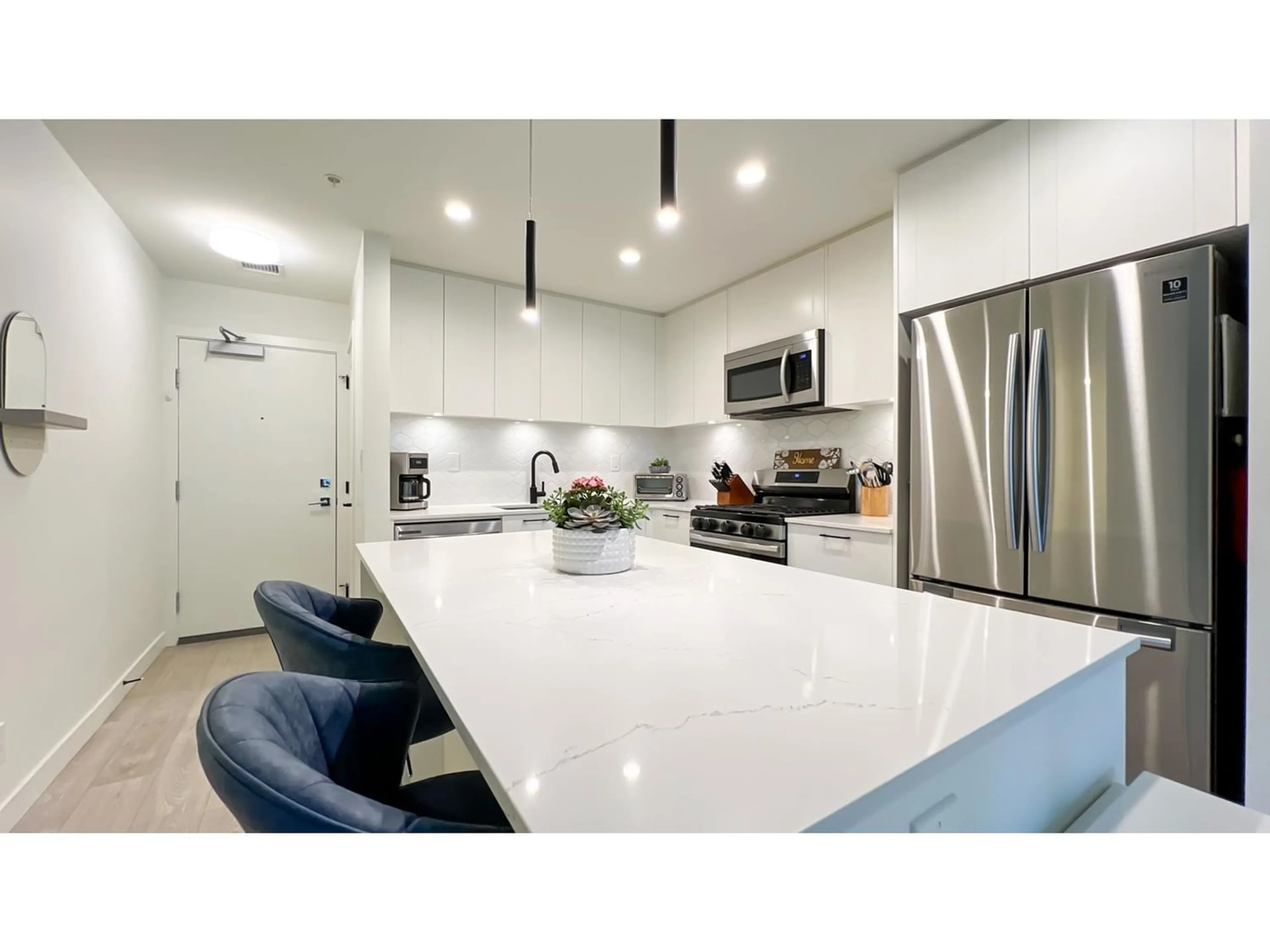 Contemporary kitchen for 212 8327 201 STREET, Langley British Columbia V2Y3P5