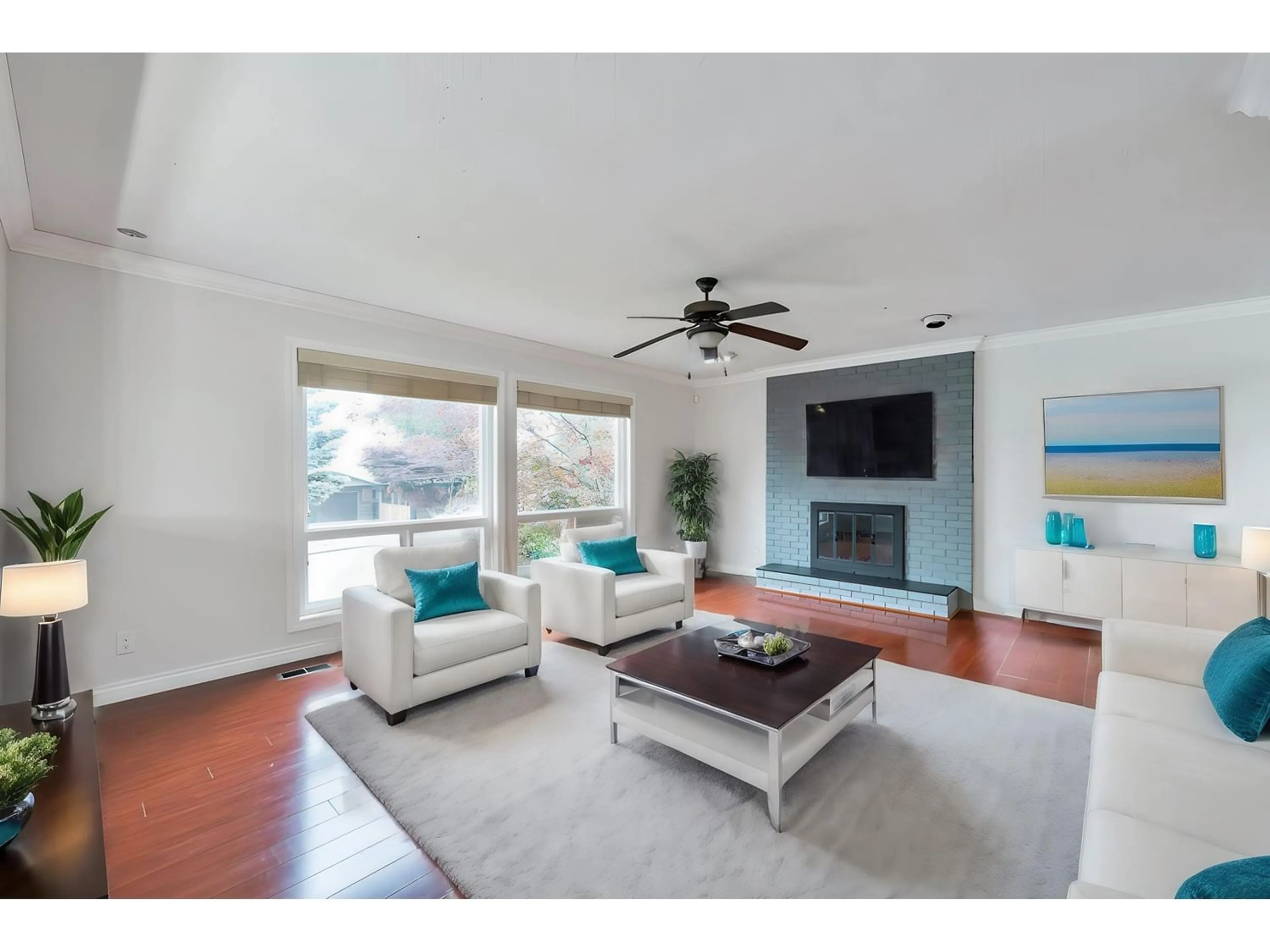 Living room, wood floors for 2358 BEVAN CRESCENT, Abbotsford British Columbia V2T3Z7