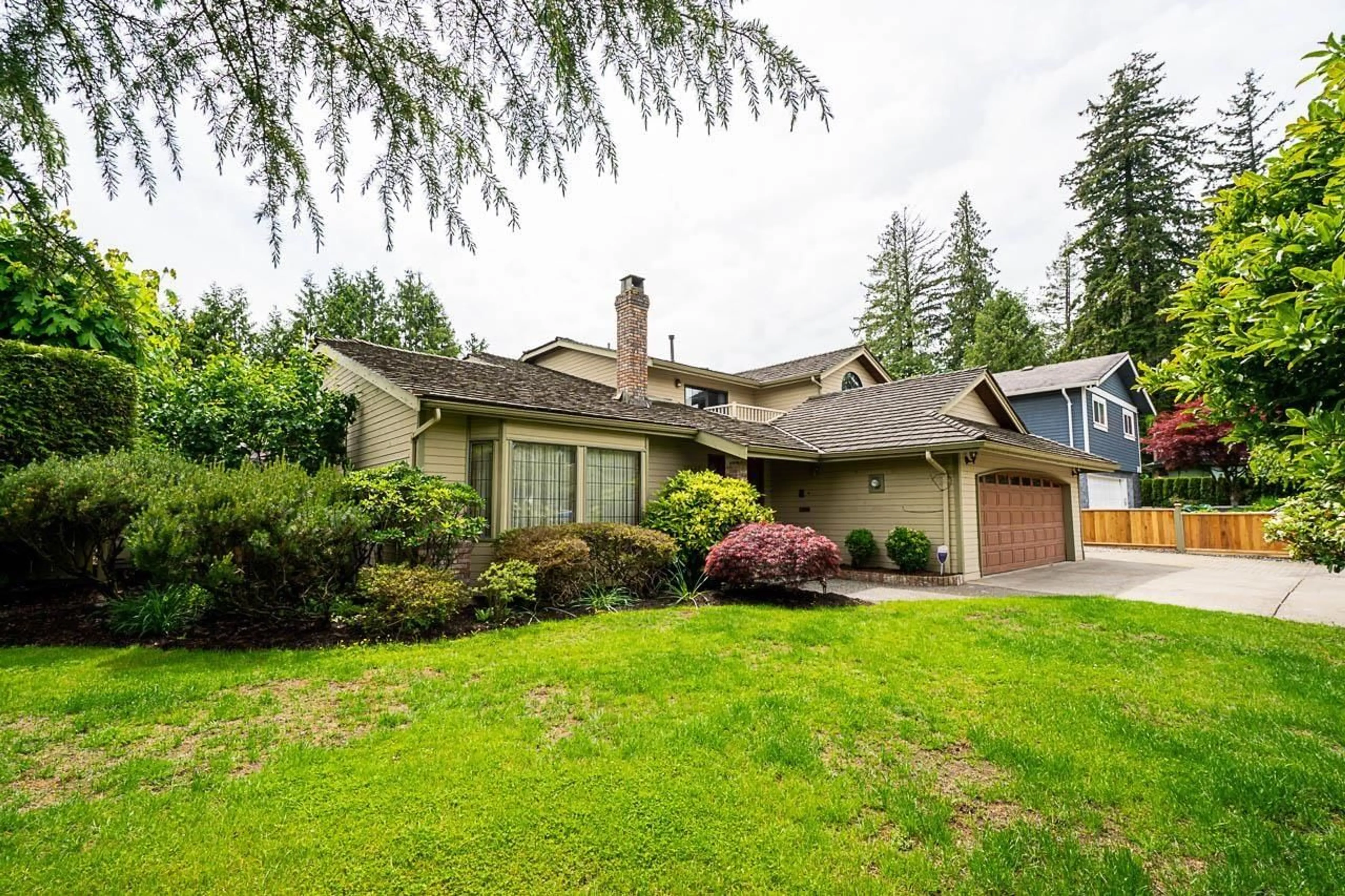 Frontside or backside of a home for 15442 KILKEE PLACE, Surrey British Columbia V3S6E8