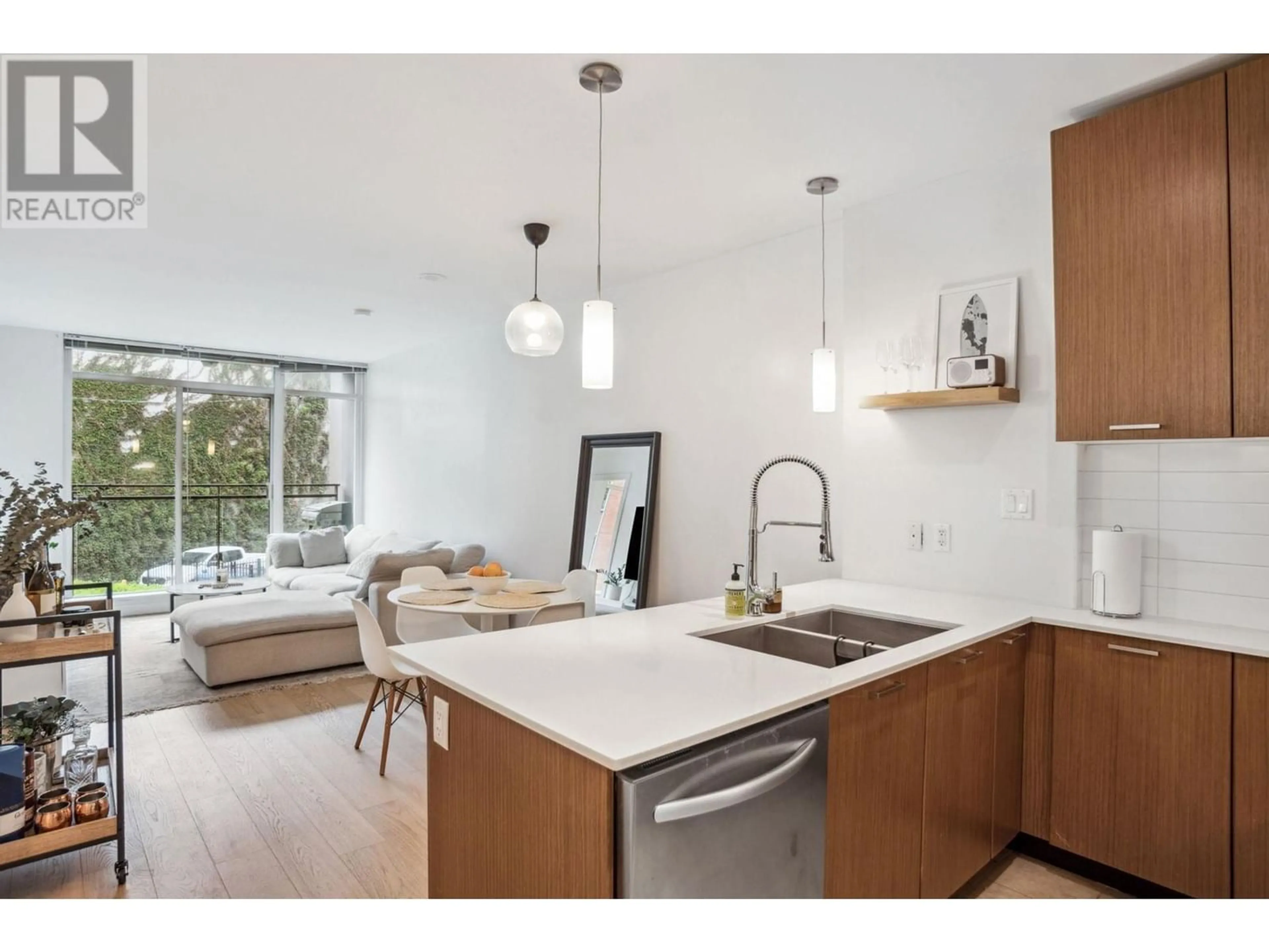 Contemporary kitchen for 209 2321 SCOTIA STREET, Vancouver British Columbia V5T4T1