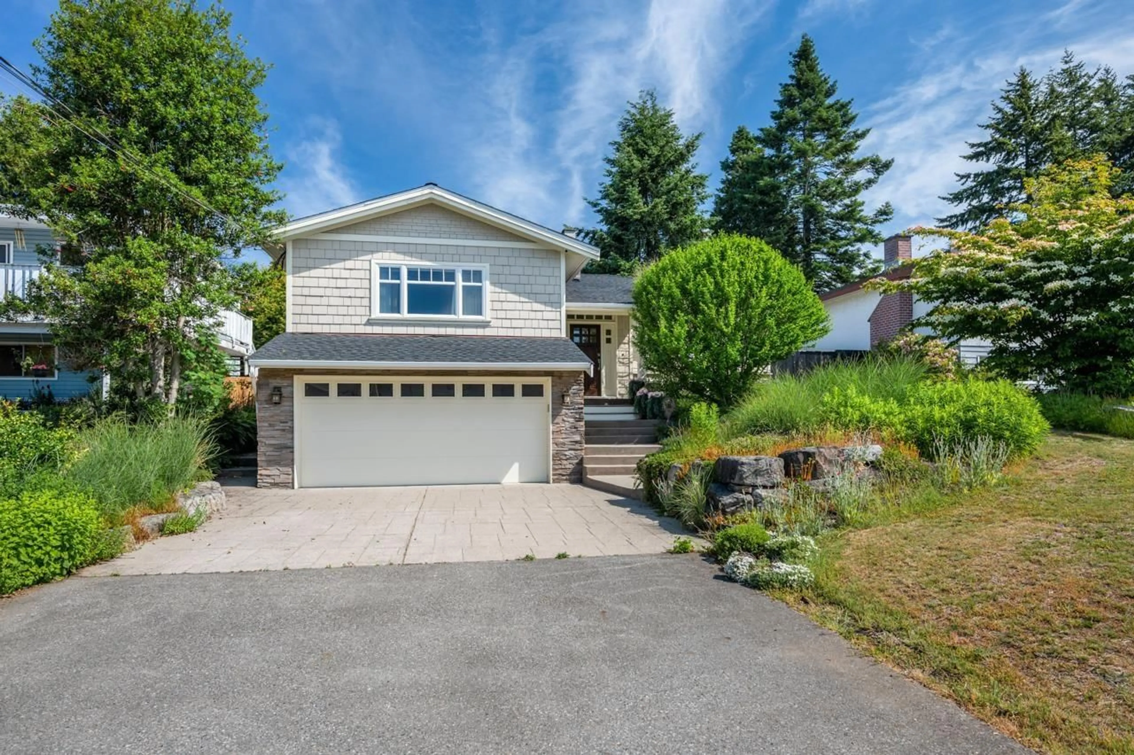 Frontside or backside of a home for 13715 COLDICUTT AVENUE, White Rock British Columbia V4B3B1