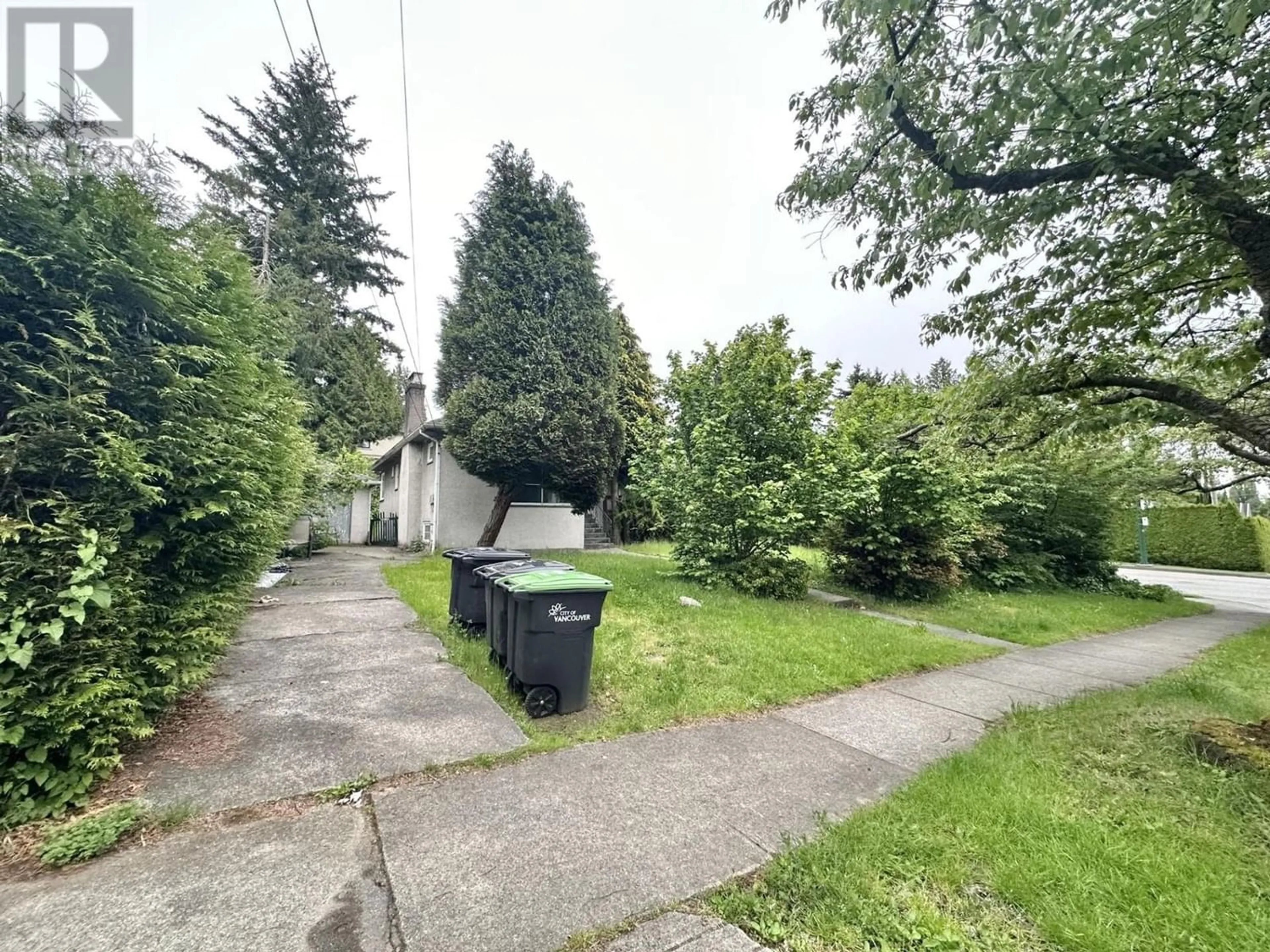 Frontside or backside of a home for 5688 WALLACE STREET, Vancouver British Columbia V6N2A2