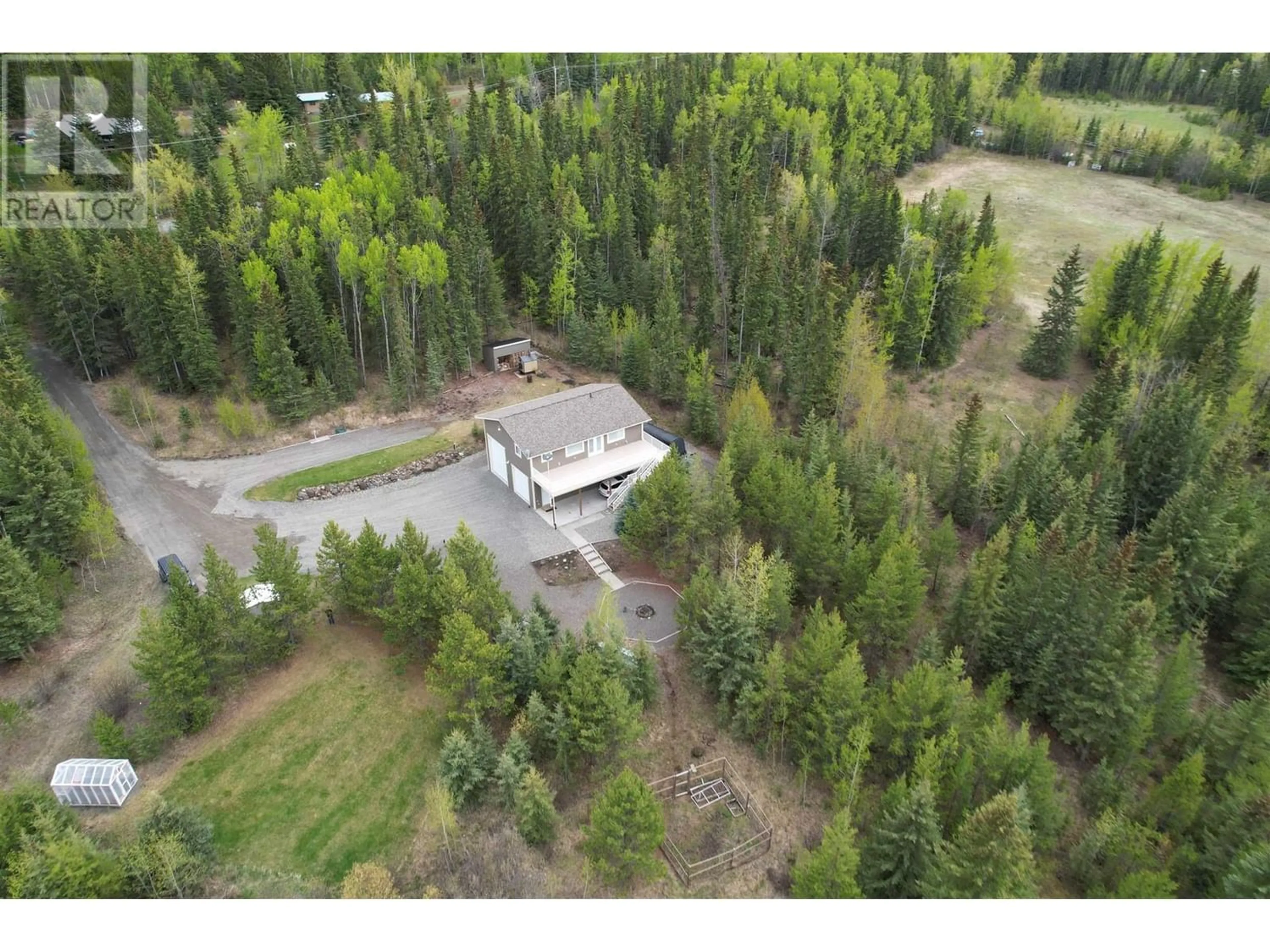 Cottage for 6099 LONE BUTTE HORSE LAKE ROAD, Lone Butte British Columbia V0K1X3