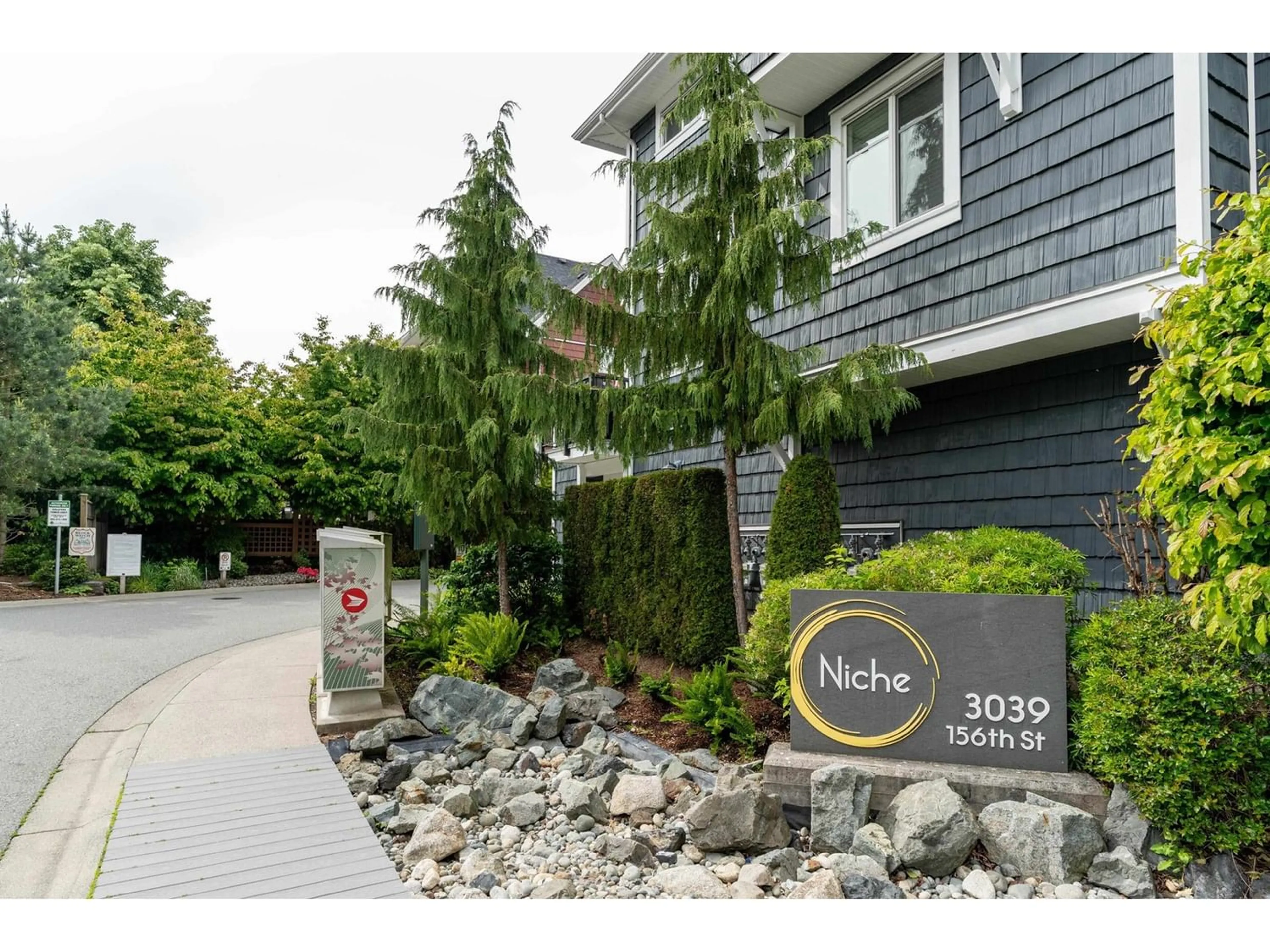A pic from exterior of the house or condo for 68 3039 156 STREET, Surrey British Columbia V3Z6T5