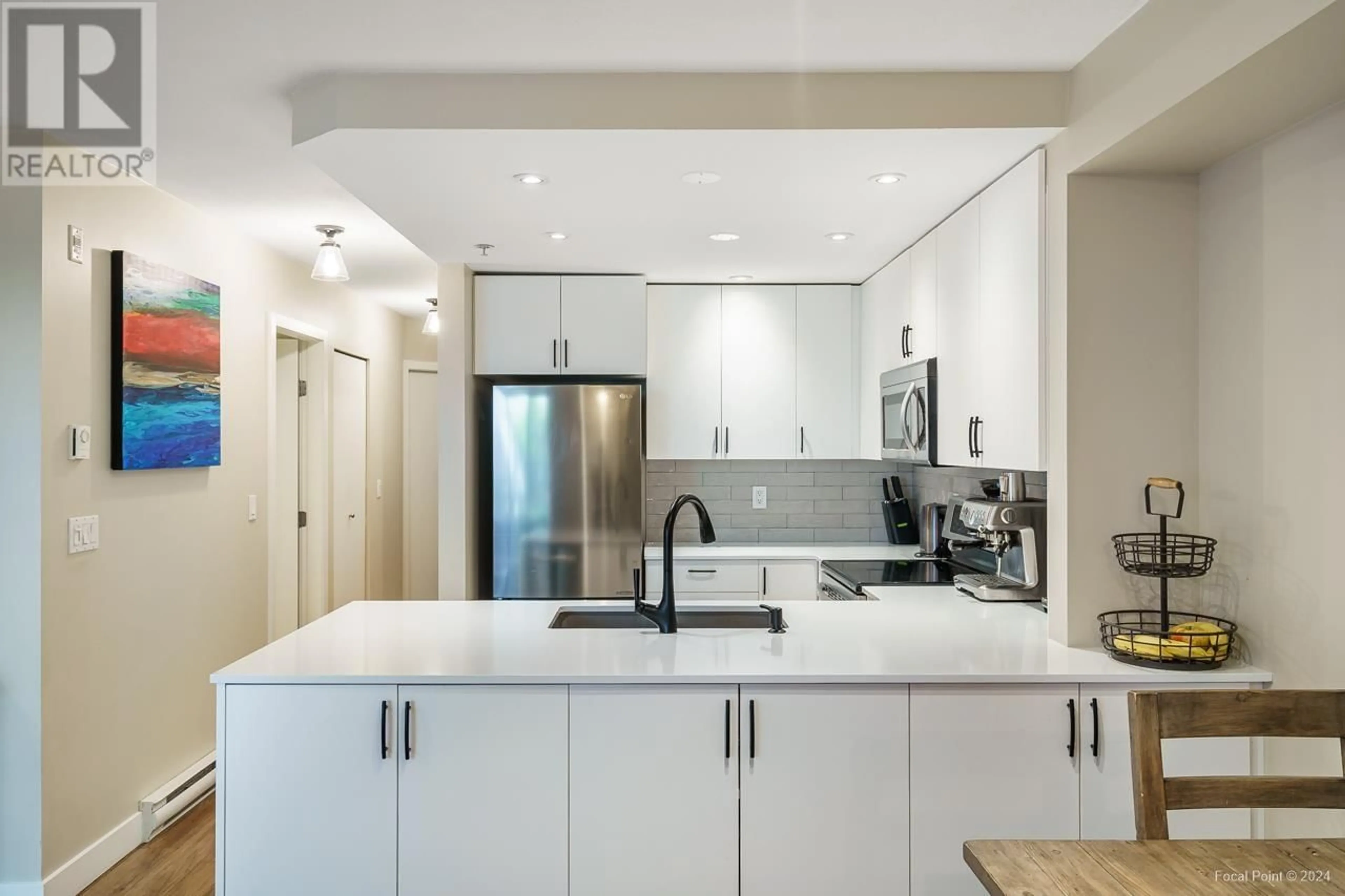 Contemporary kitchen for 15 1073 LYNN VALLEY ROAD, North Vancouver British Columbia V7J1Z6