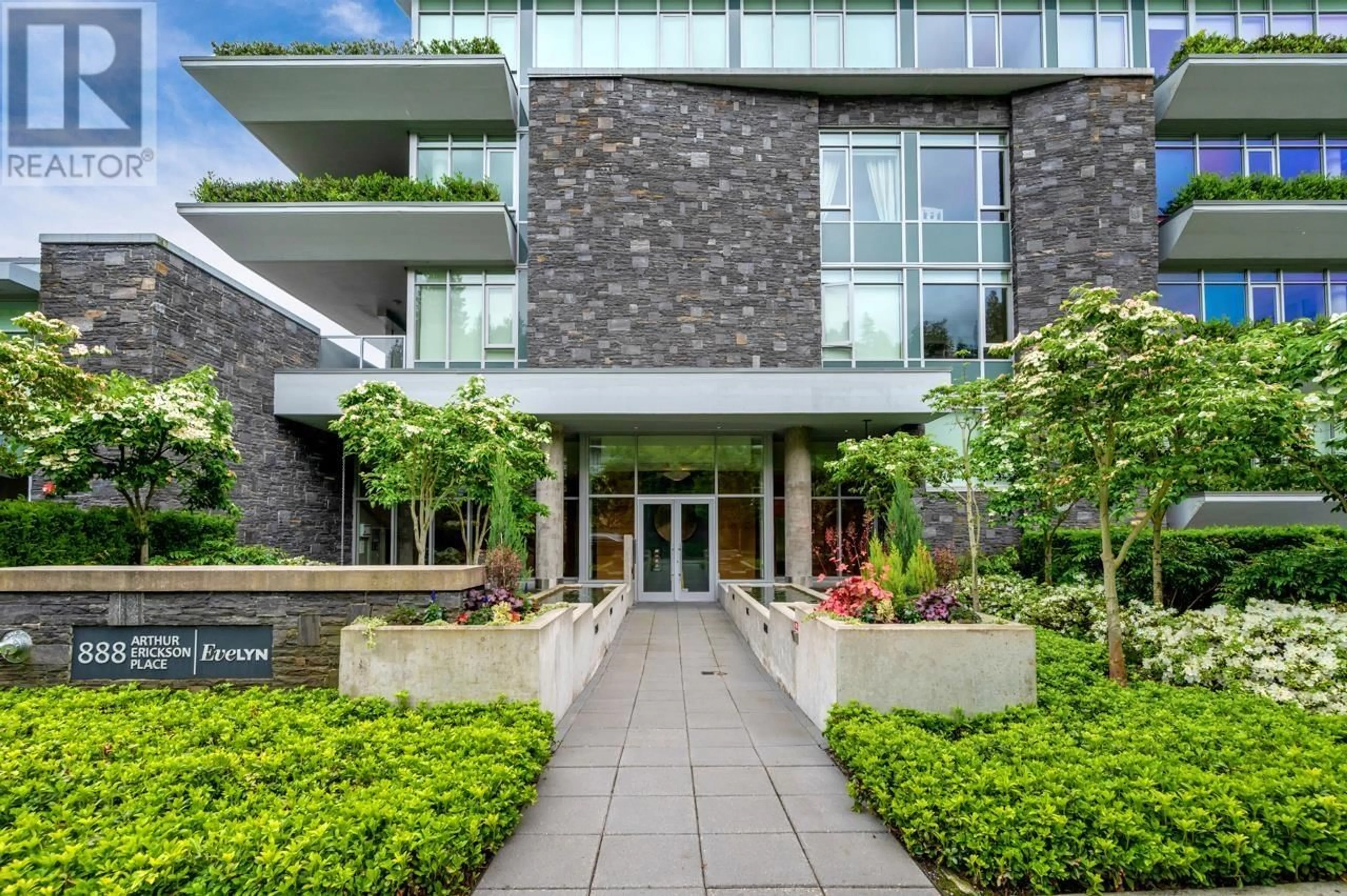 A pic from exterior of the house or condo for 301 888 ARTHUR ERICKSON PLACE, West Vancouver British Columbia V7T0B1