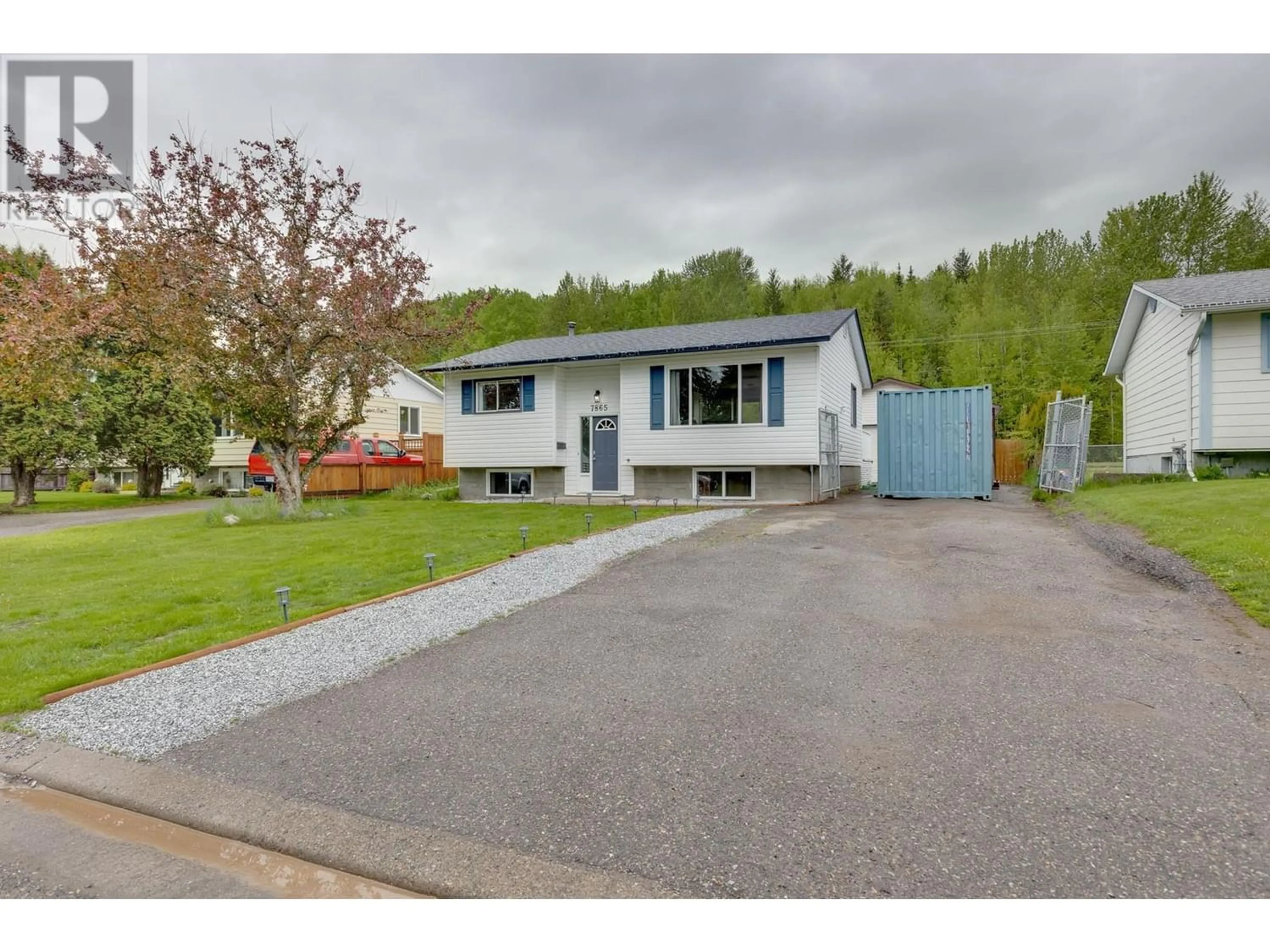 Frontside or backside of a home for 7865 QUEENS CRESCENT, Prince George British Columbia V2N3H5