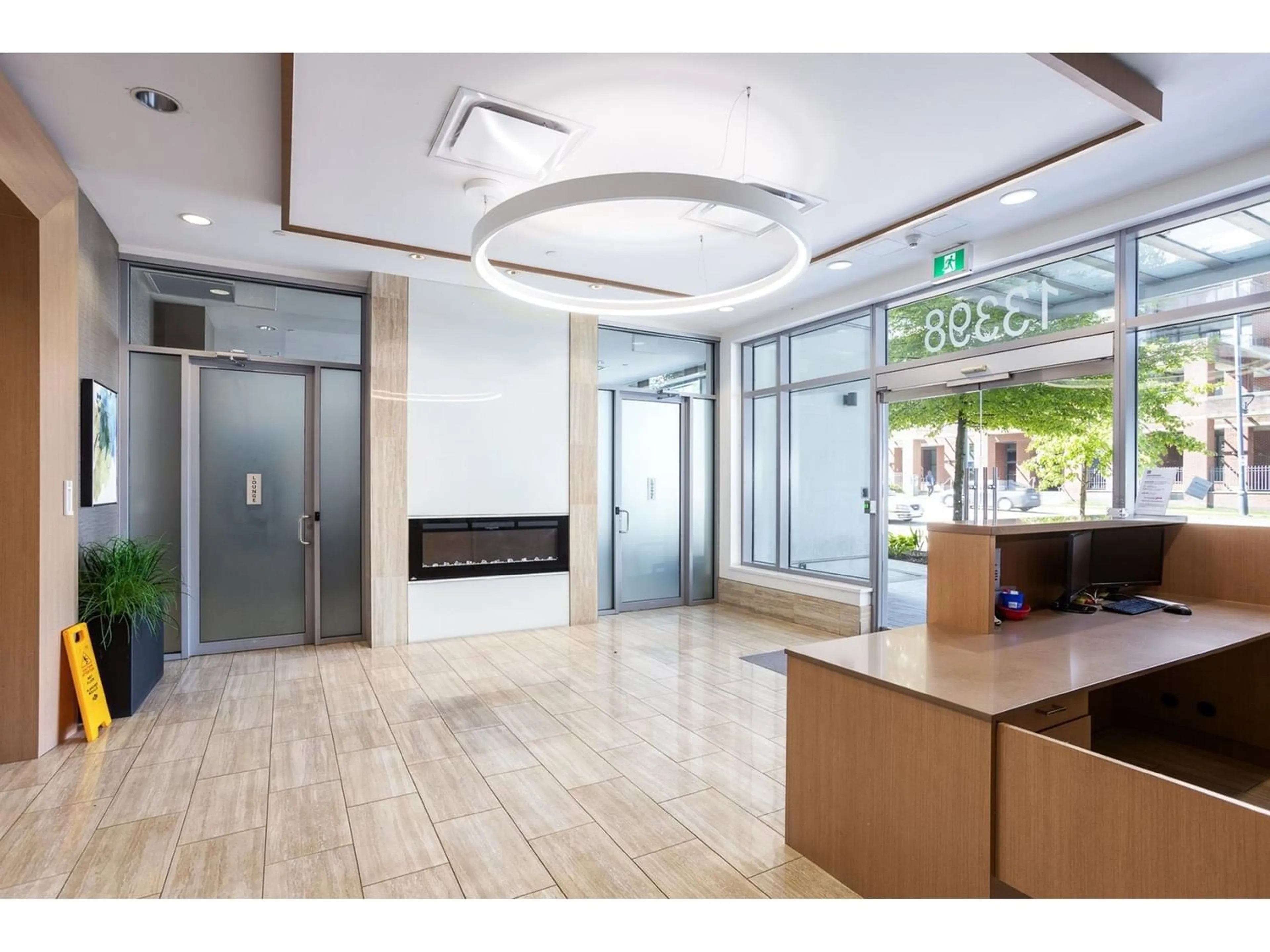 Indoor lobby for 1612 13398 104 AVENUE, Surrey British Columbia V3T1V6