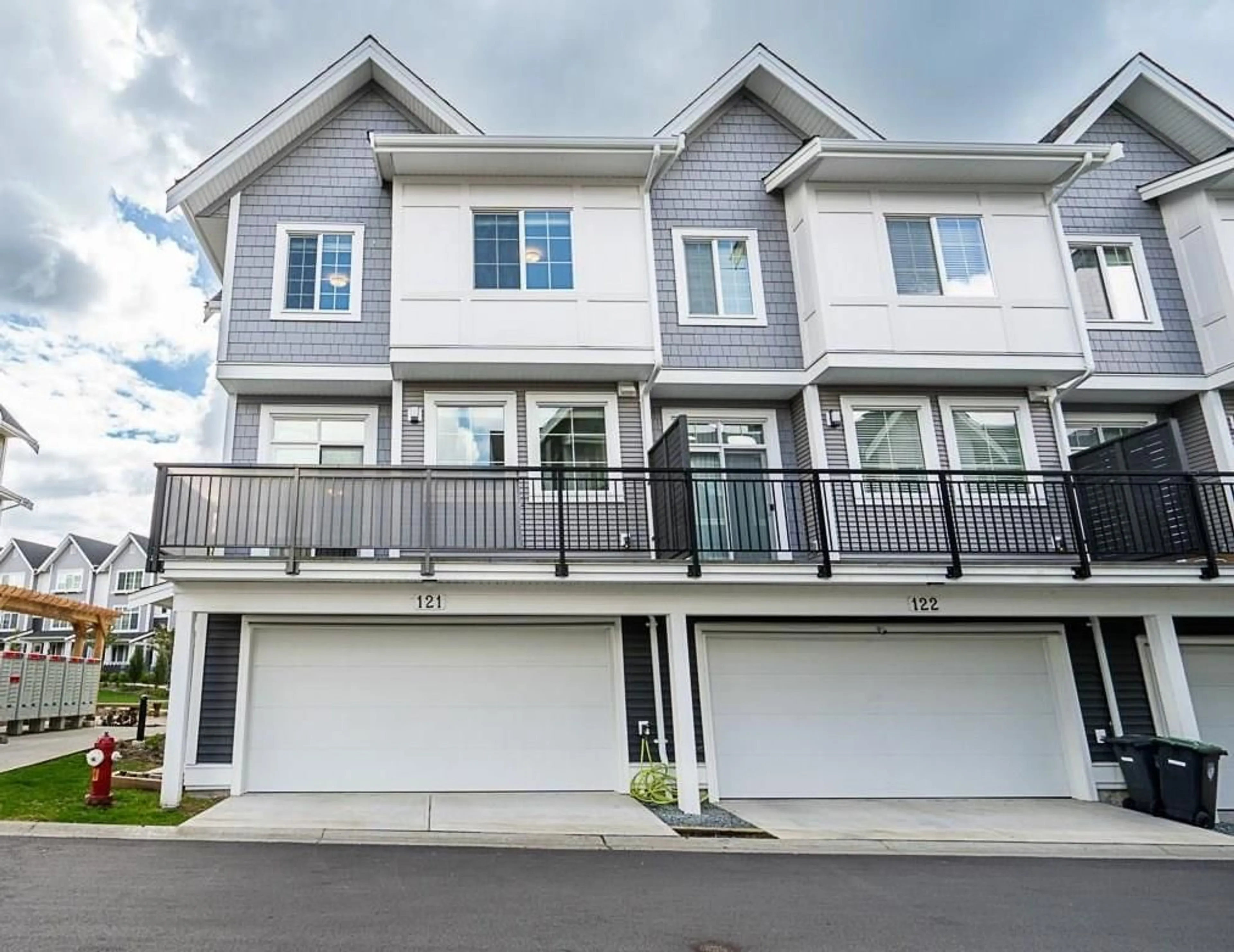 A pic from exterior of the house or condo for 121 20180 84 AVENUE, Langley British Columbia V2Y3N5