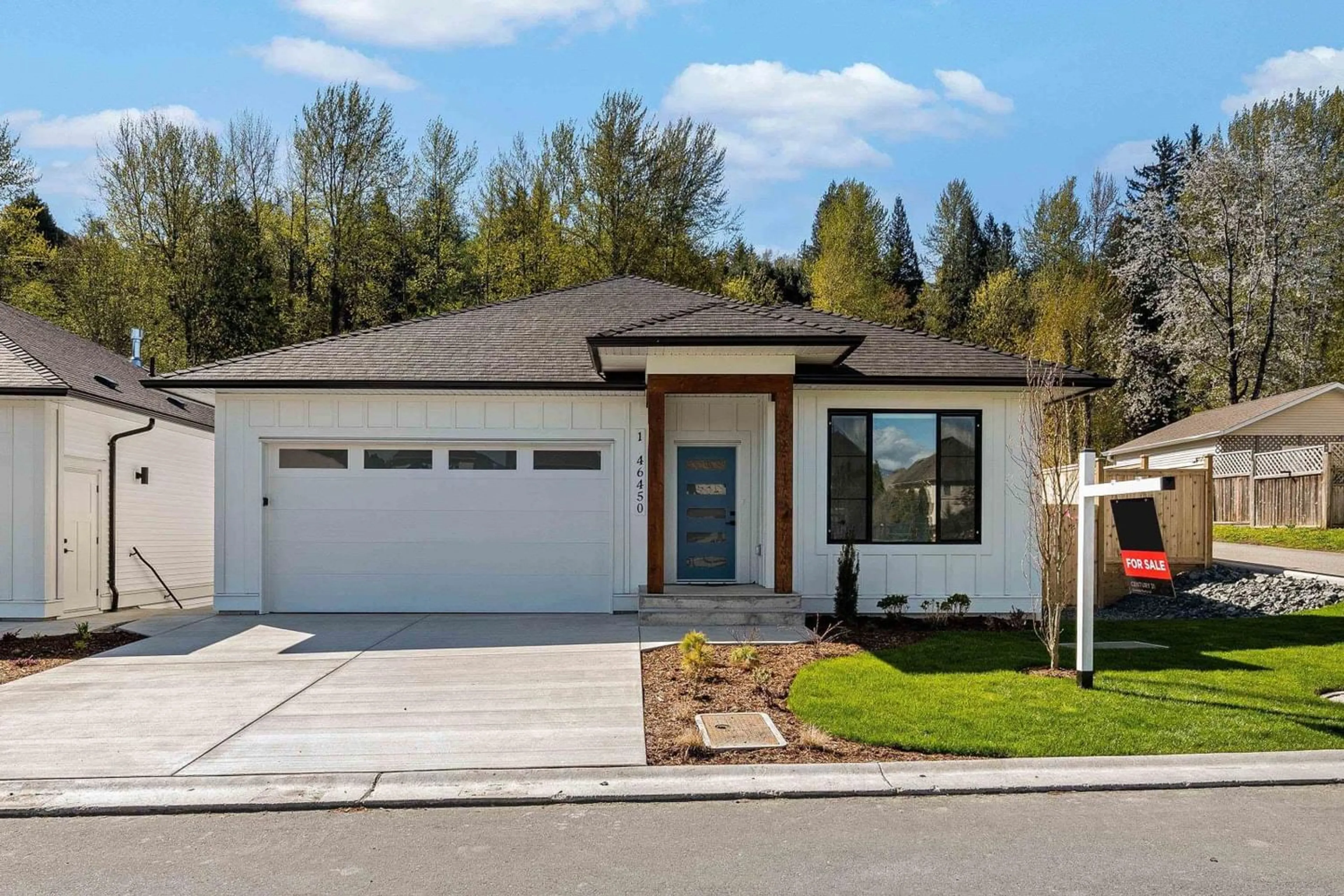 Home with vinyl exterior material for 1 46450 BEDFORD PARKWAY, Chilliwack British Columbia V2R5N4