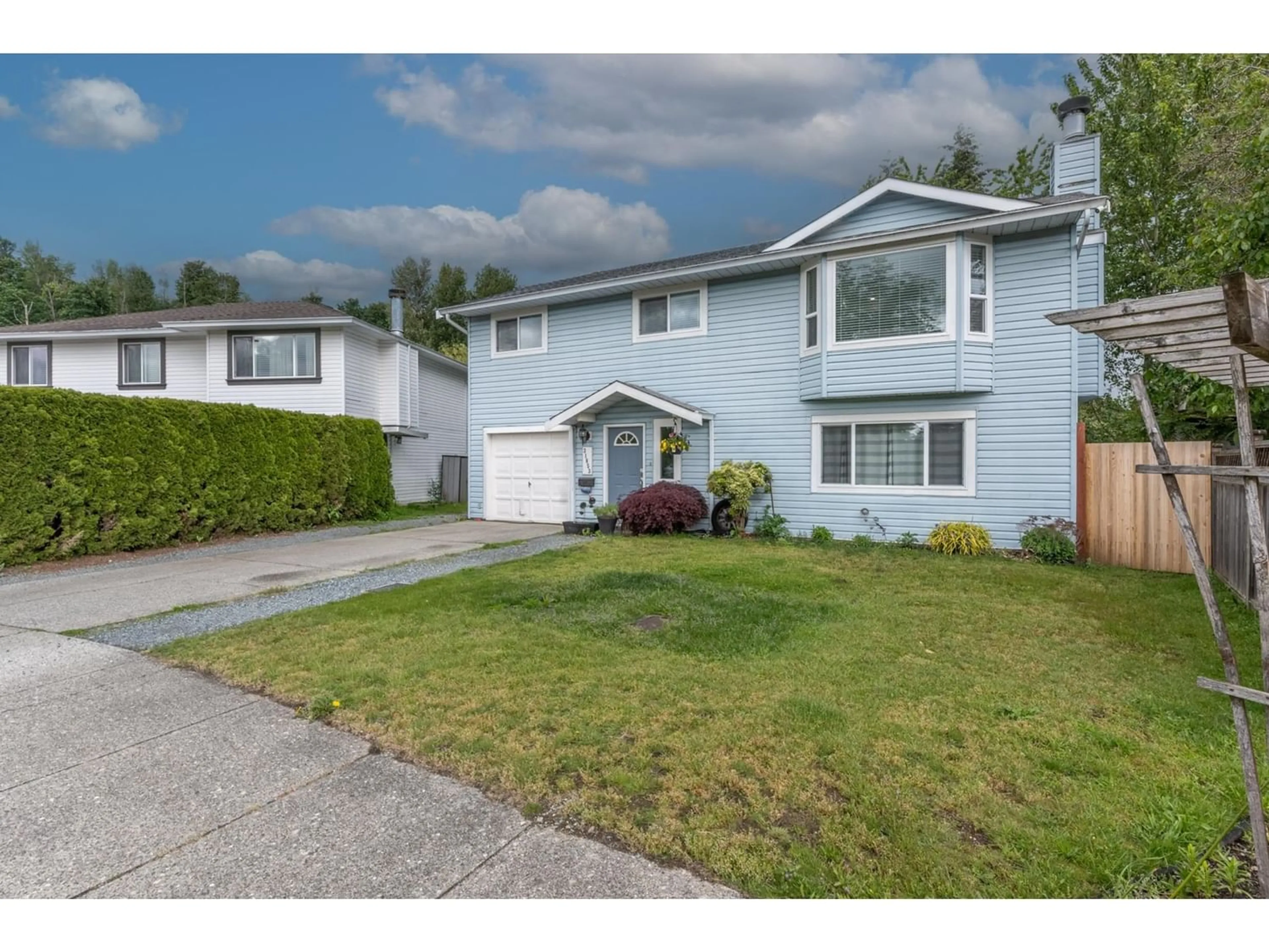 Frontside or backside of a home for 31853 JERVIS COURT, Abbotsford British Columbia V2T4X7