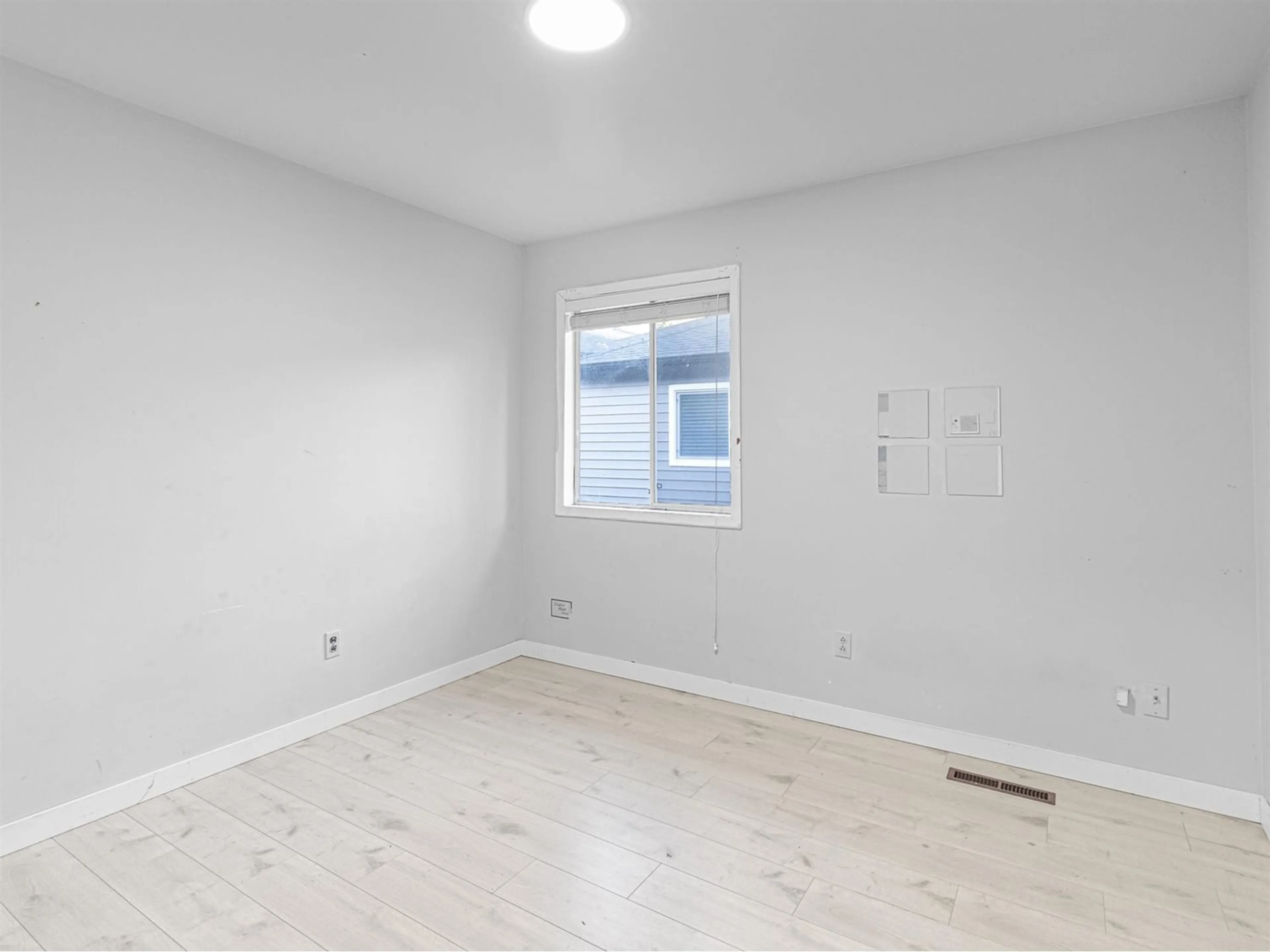 A pic of a room for 12982 66B AVENUE, Surrey British Columbia V3W8X8