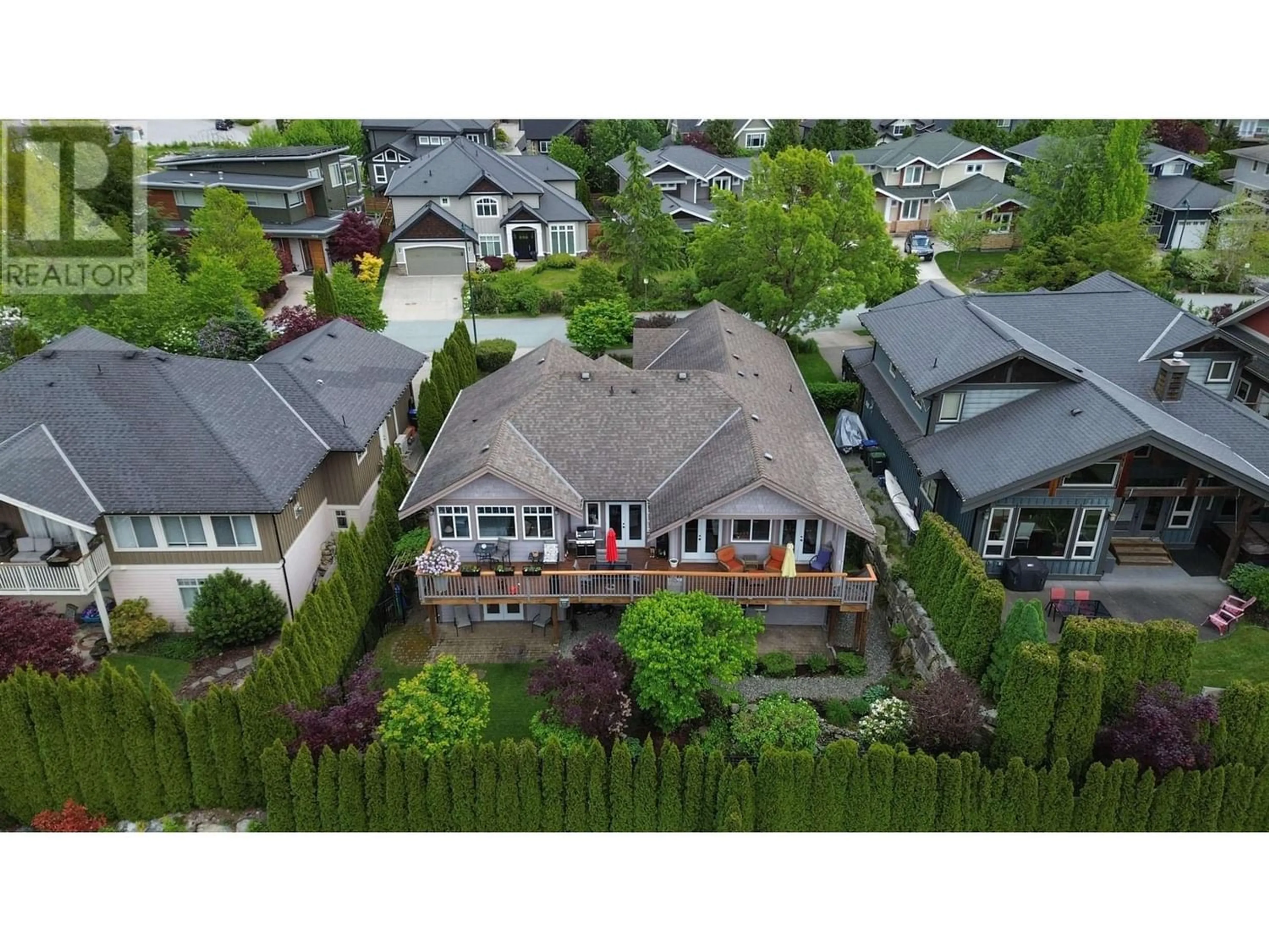 Frontside or backside of a home for 1013 CONDOR PLACE, Squamish British Columbia V8B0P4